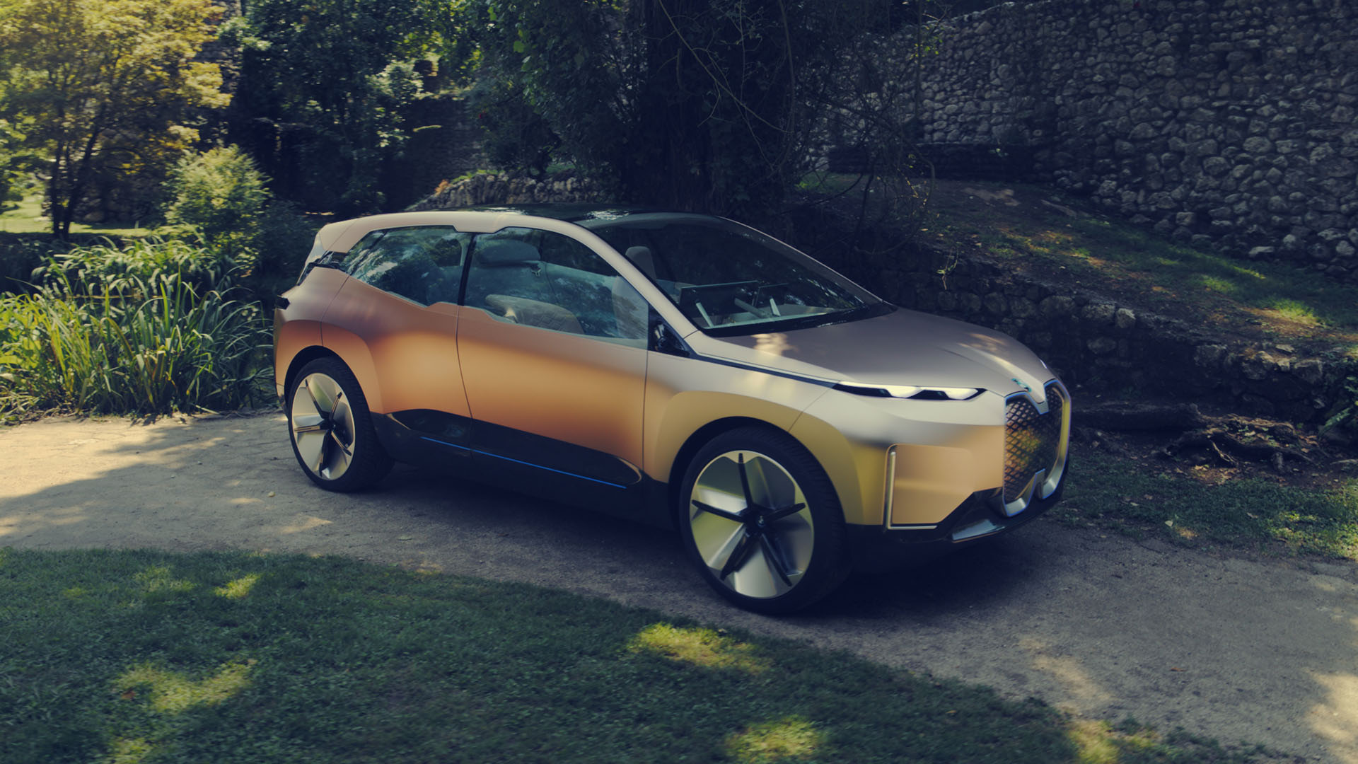 bmw-vision-inext-041 BMW Vision iNext Shows The Way Forward For A New Electric SUV