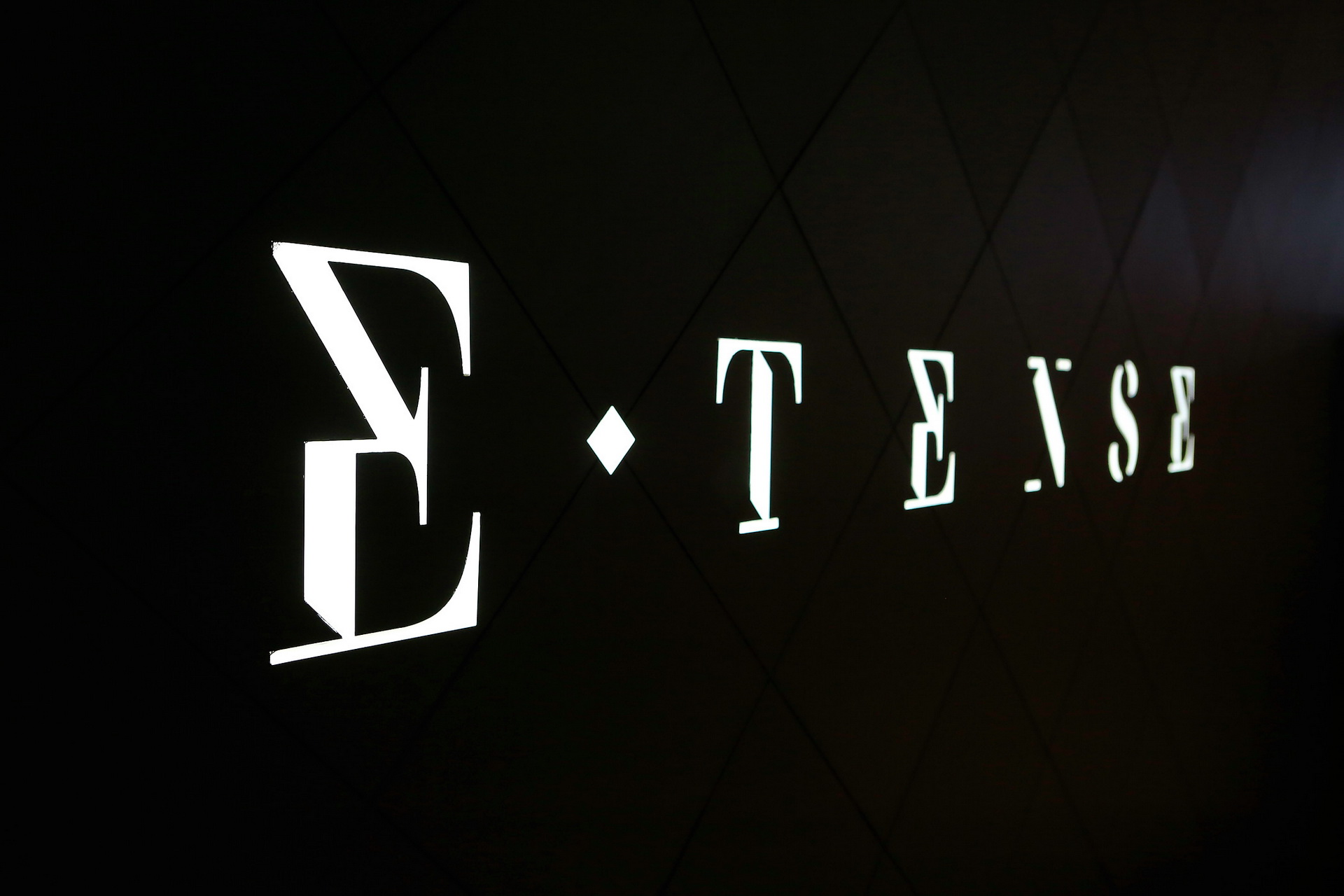 DS3-E-Tense-07 Electric DS3 Crossback E-Tense Blends French Style With Zero Emissions