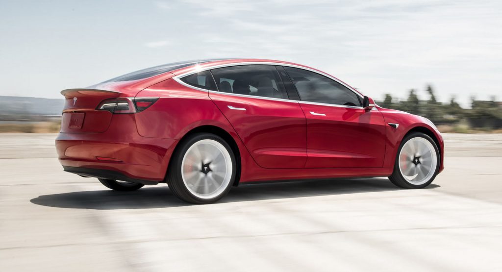  Tesla Launches $45k Mid-Range Model 3, Base $35k Variant Is Still 4-6 Months Away