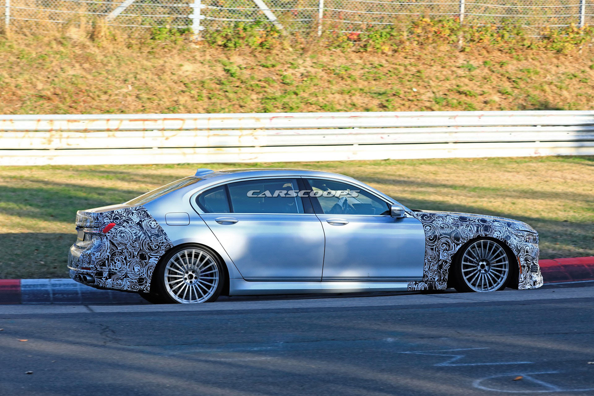 BMW-Alpina-B7-9 2020 BMW Alpina B7 Facelift Spotted With Texas-Sized Grille And Sportier Front Bumper