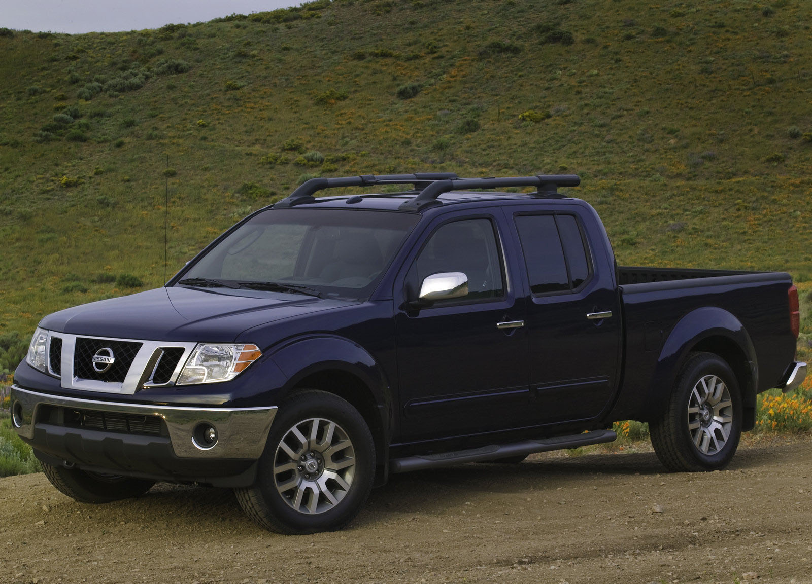 Nissan-Frontier-2009-1600-02 Trucks Hold Their Value Better Than EVs And Luxury Sedans