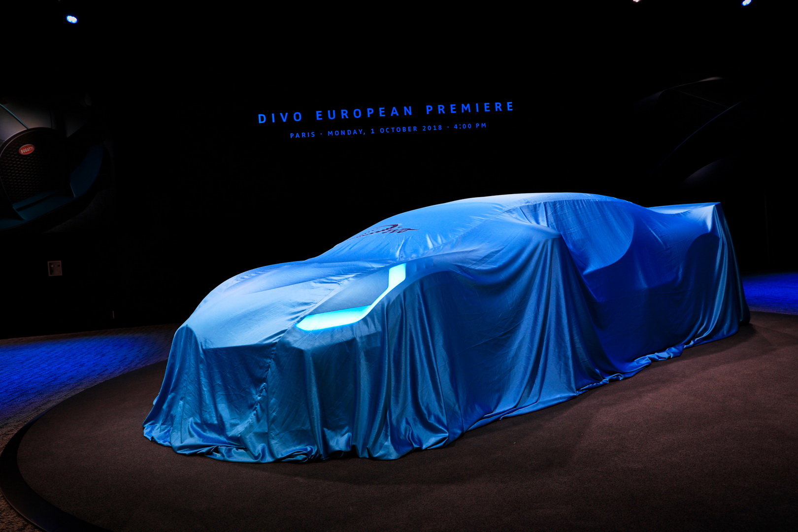 Bugatti Divo Bugatti Divo Looks Spectacular Under Any Light, Check It Out In 92 Images From Paris