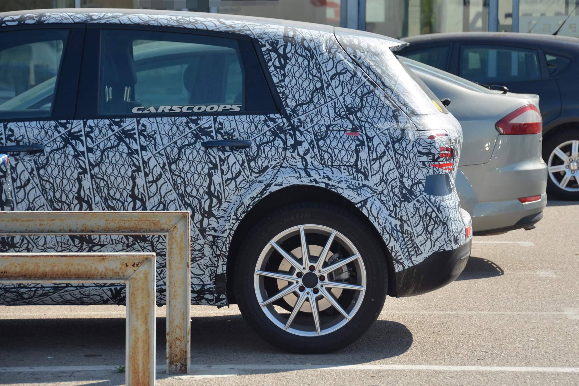 Mercedes-EQ-B-test-mule-spy-shots-11 Is This B-Class Actually A Test Mule For Mercedes’ EQB Electric SUV?