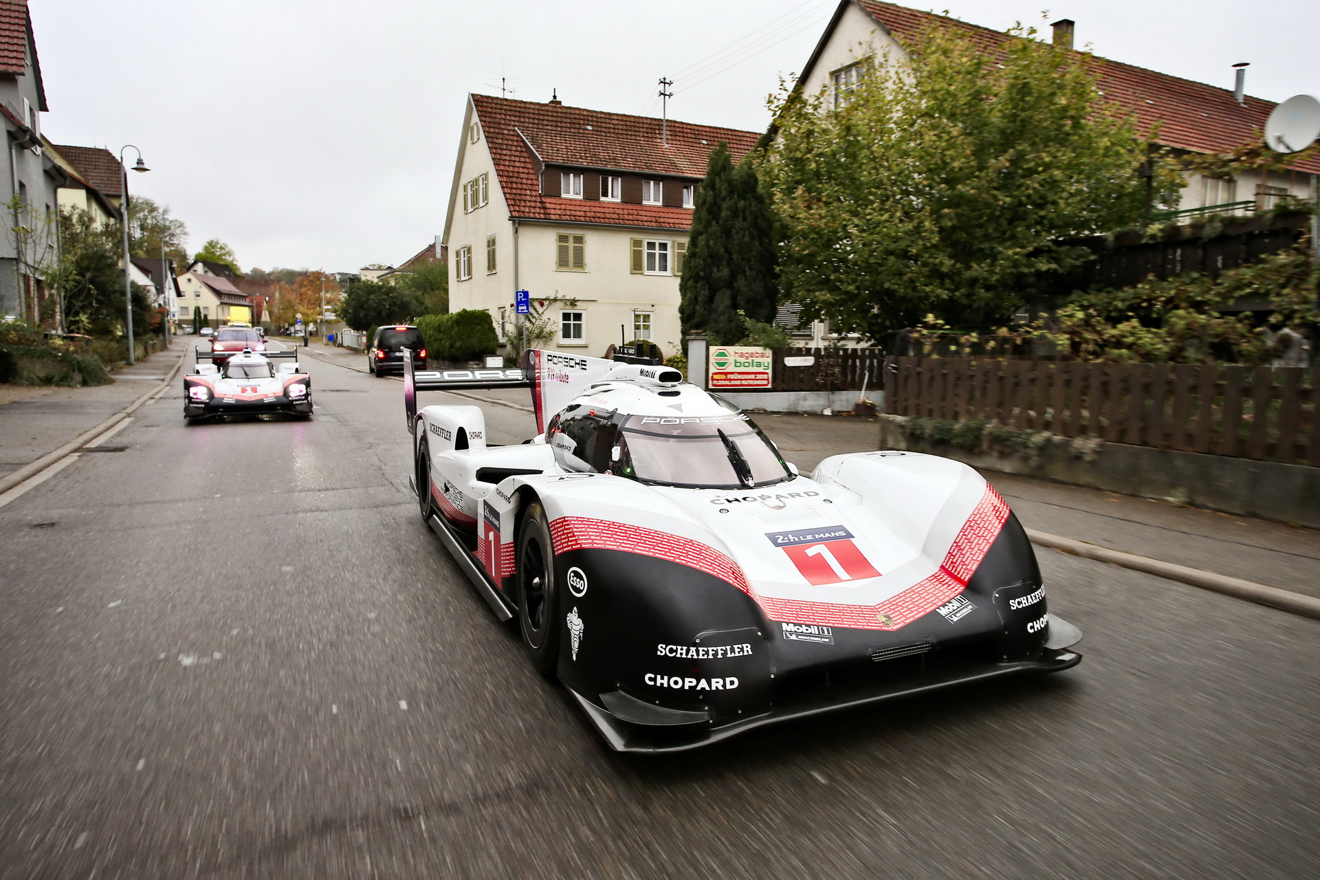 Porsche-919-Final-Drive-09 Le Mans-Winning 919 Hybrid Driven On Public Roads To Its Retirement At The Porsche Museum