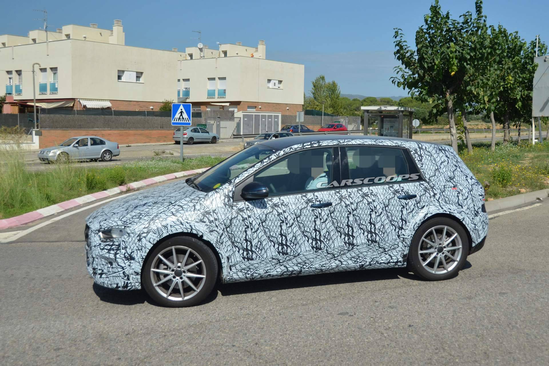 Mercedes-EQ-B-test-mule-spy-shots-15 Is This B-Class Actually A Test Mule For Mercedes’ EQB Electric SUV?