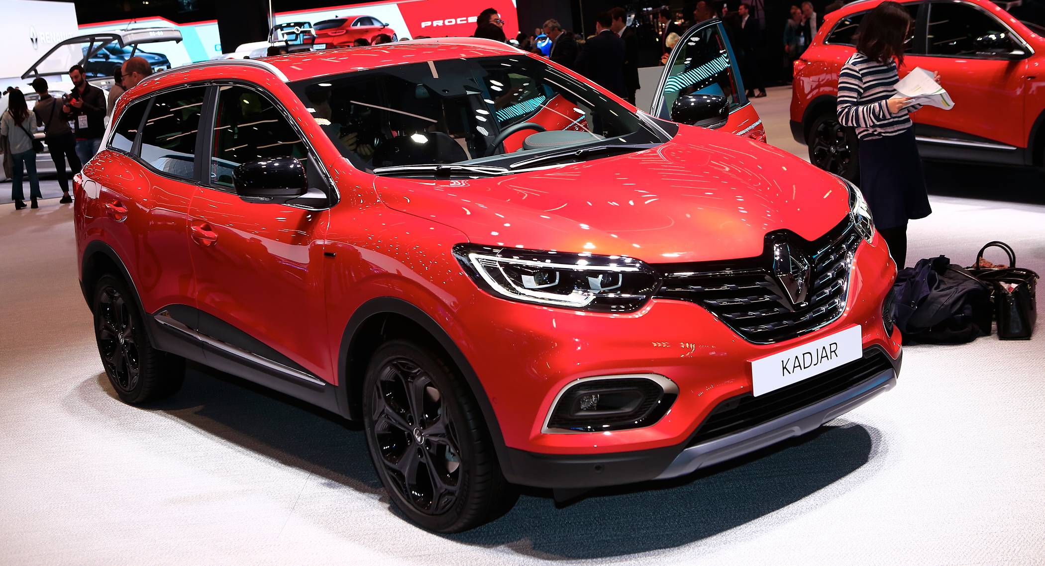 2019 Renault Kadjar Brings Refined Looks, New Engines To Paris