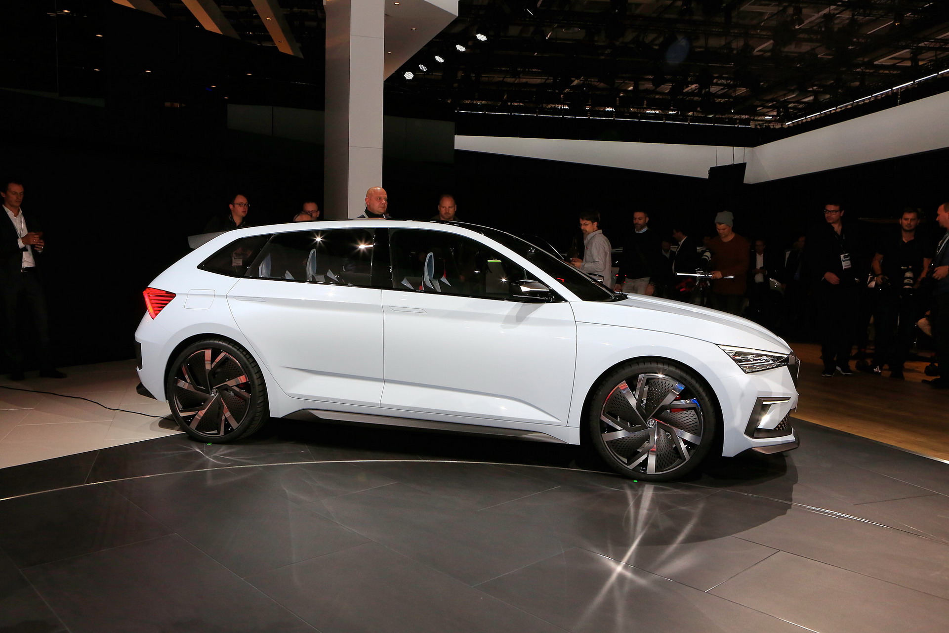 Skoda 17 2018 Paris Auto Show Gallery: Skoda & Seat