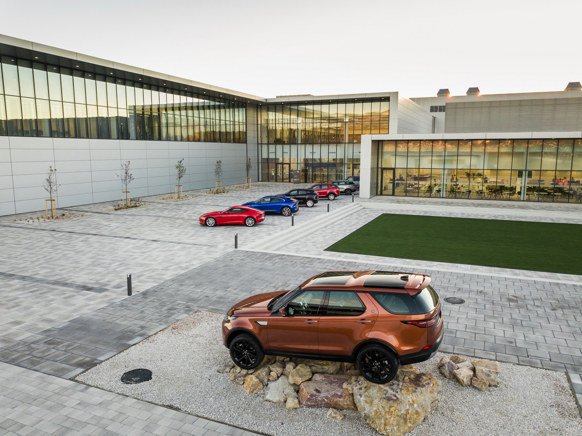 JLR-Slovakia-02 Jaguar-Land Rover Opens New Factory In Slovakia, Will Build Up To 100,000 Cars Annually