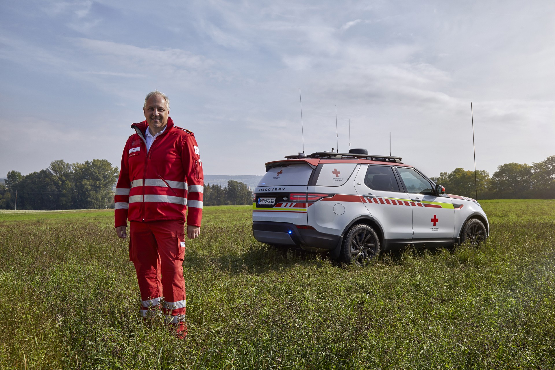 Land Rover Discovery Emergency Response Vehicle-10 Land Rover SVO Builds A One-Off Discovery Emergency Vehicle Complete With A Drone