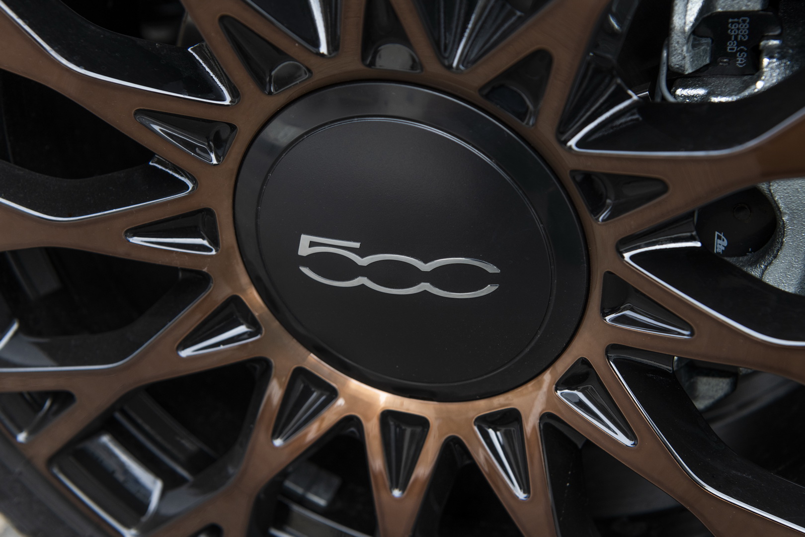 2019 fiat 500 collezione 15 Fiat Celebrates Autumn With New 500 Collezione Edition