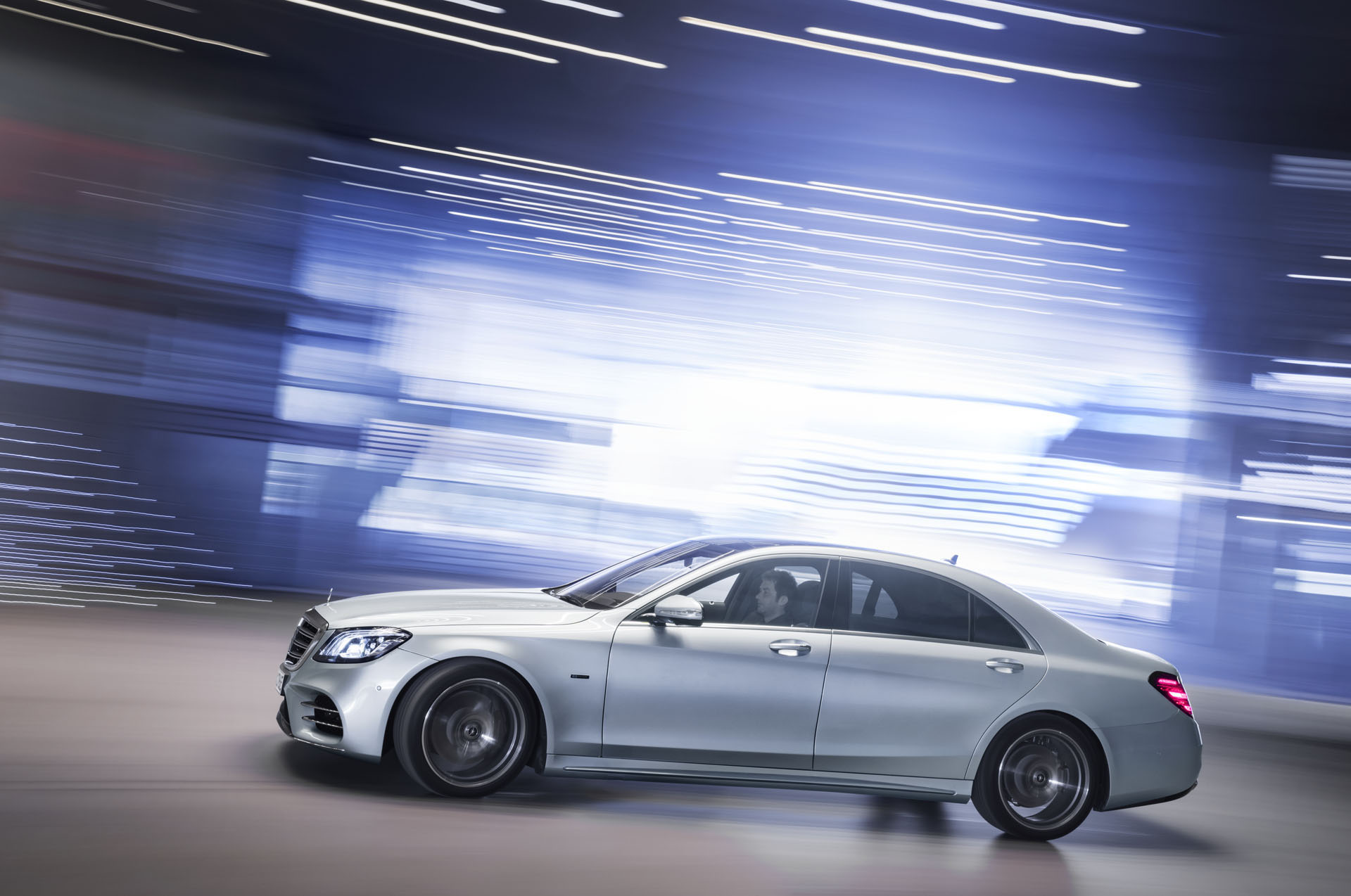 EQ Power: Neuer Plug-in-Hybrid Mercedes-Benz S 560 e: Mehr Leistung, mehr Reichweite Mercedes S560e PHEV Launches With 476 HP, 31 Miles Of Electric Range
