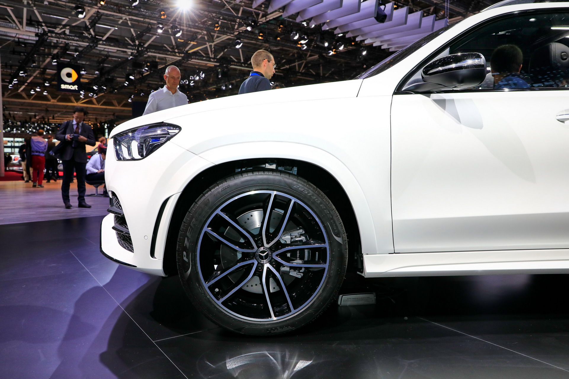 Mercedes B57 2018 Paris Auto Show Gallery: Mercedes-Benz