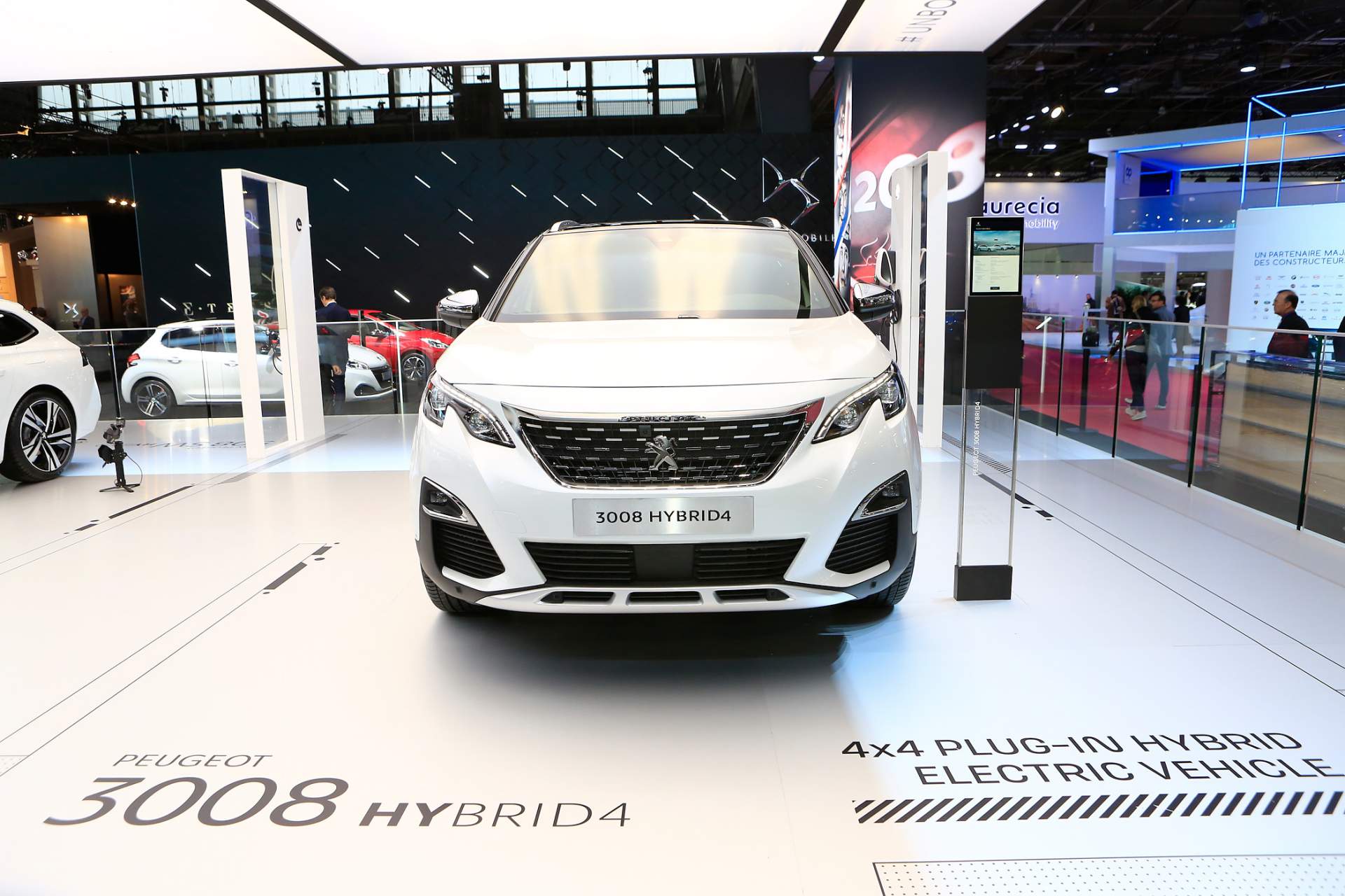 Auto Salon Paris / Mondial Paris Motor Show 2018, France, Paris, 02 Peugeot 3008 GT Hybrid4 Brings Long-Awaited AWD Capability To Compact Crossover