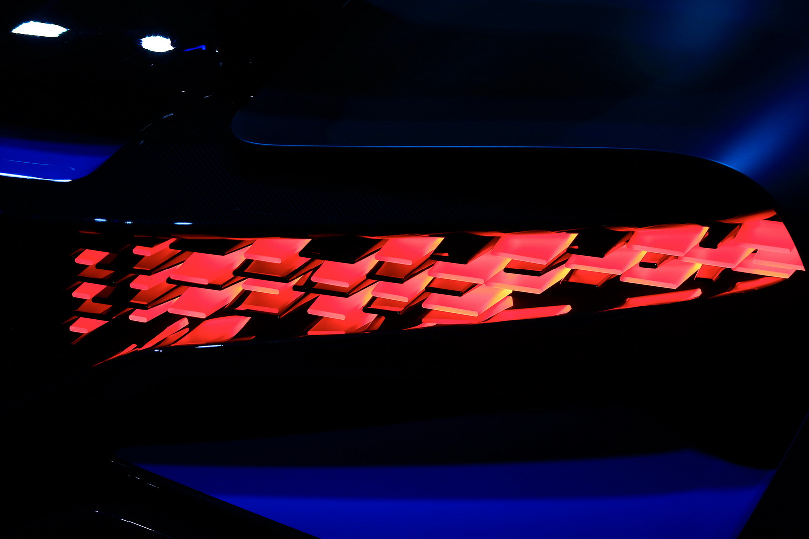 Bugatti Divo Bugatti Divo Looks Spectacular Under Any Light, Check It Out In 92 Images From Paris