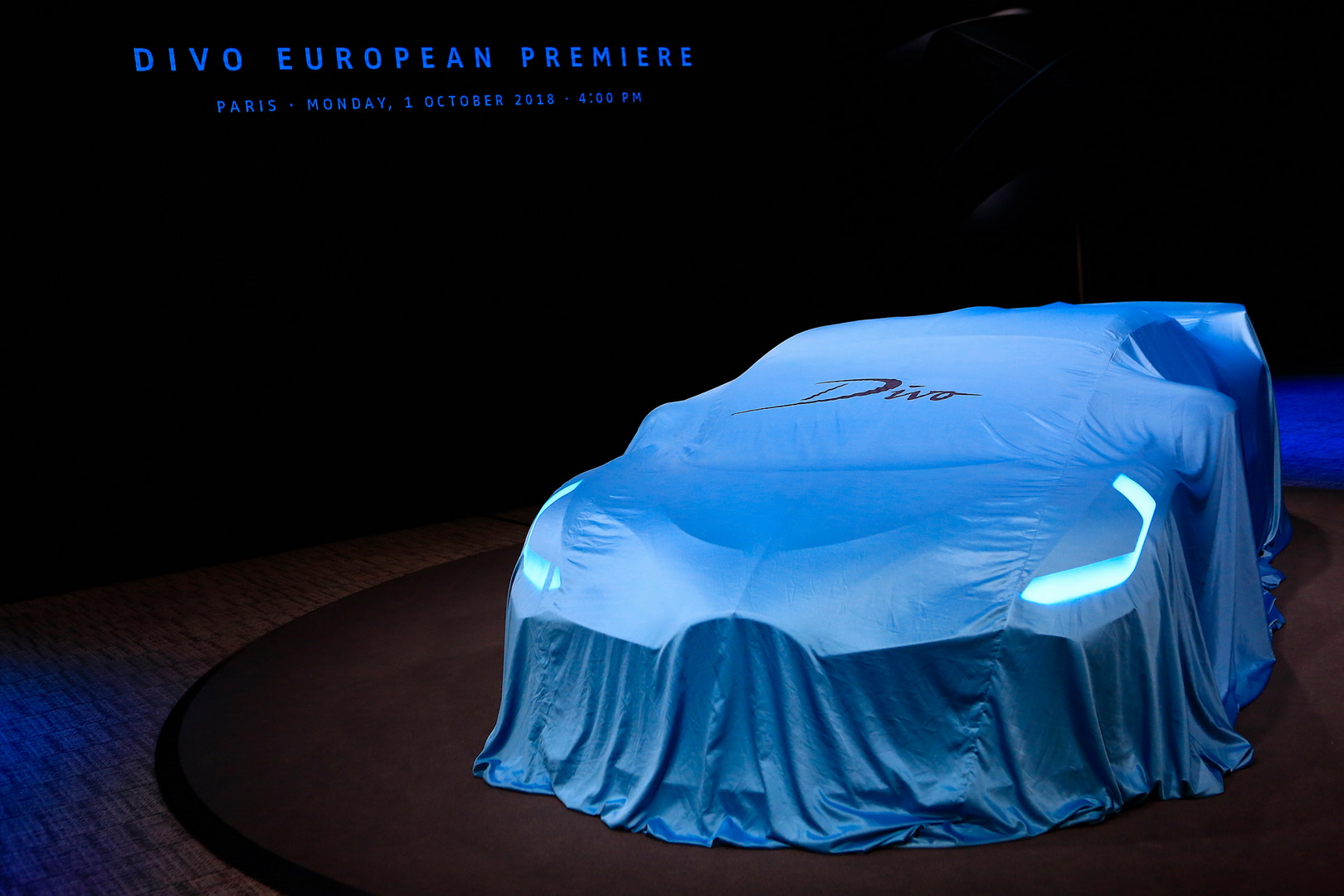 Bugatti Divo Bugatti Divo Looks Spectacular Under Any Light, Check It Out In 92 Images From Paris