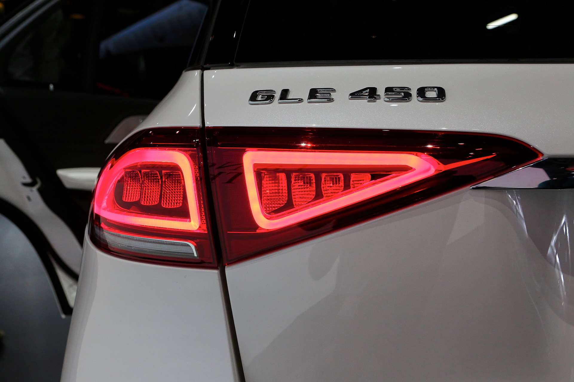 Mercedes B72 2018 Paris Auto Show Gallery: Mercedes-Benz