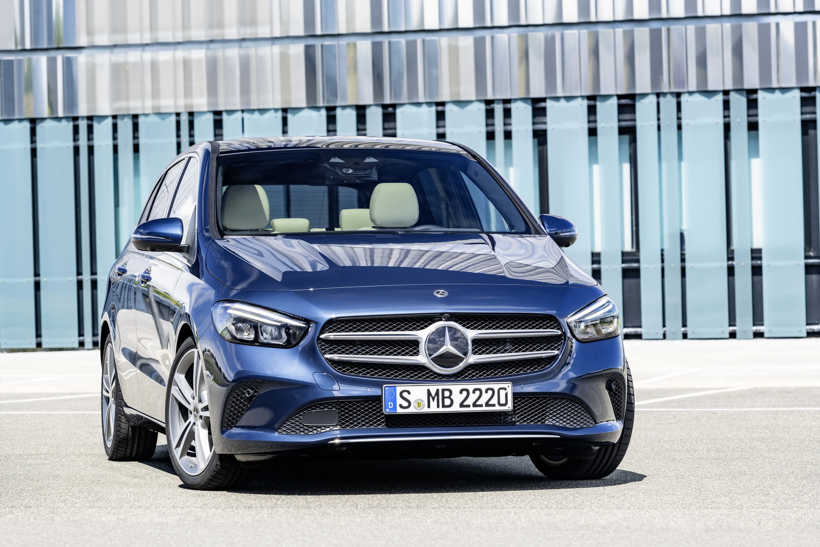 Mercedes-Benz B-Klasse, W 247, 2018 // Mercedes-Benz B-Class, W All-New Mercedes B-Class Lands In Paris With Fresh Looks And Tech