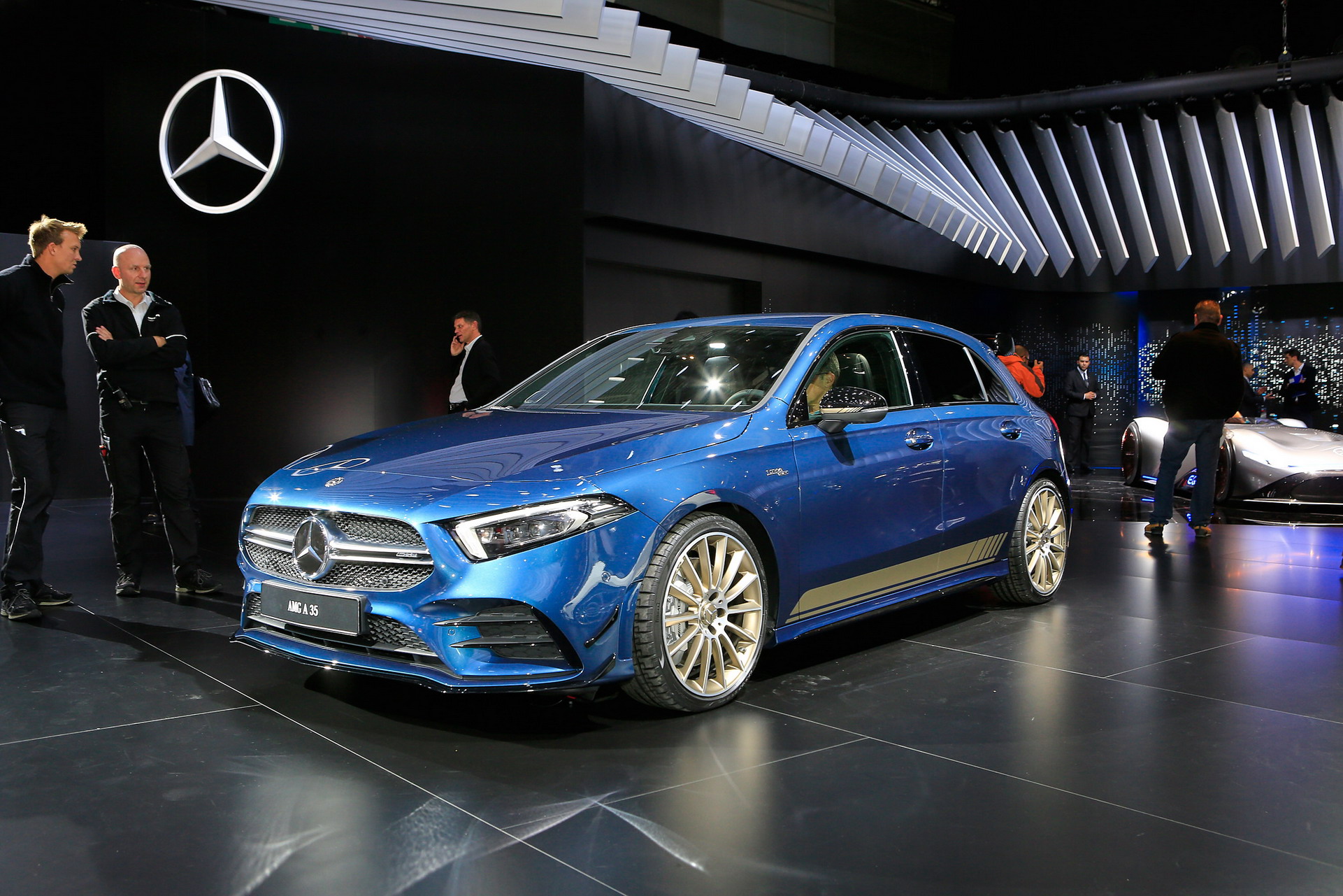 Mercedes B88 2018 Paris Auto Show Gallery: Mercedes-Benz