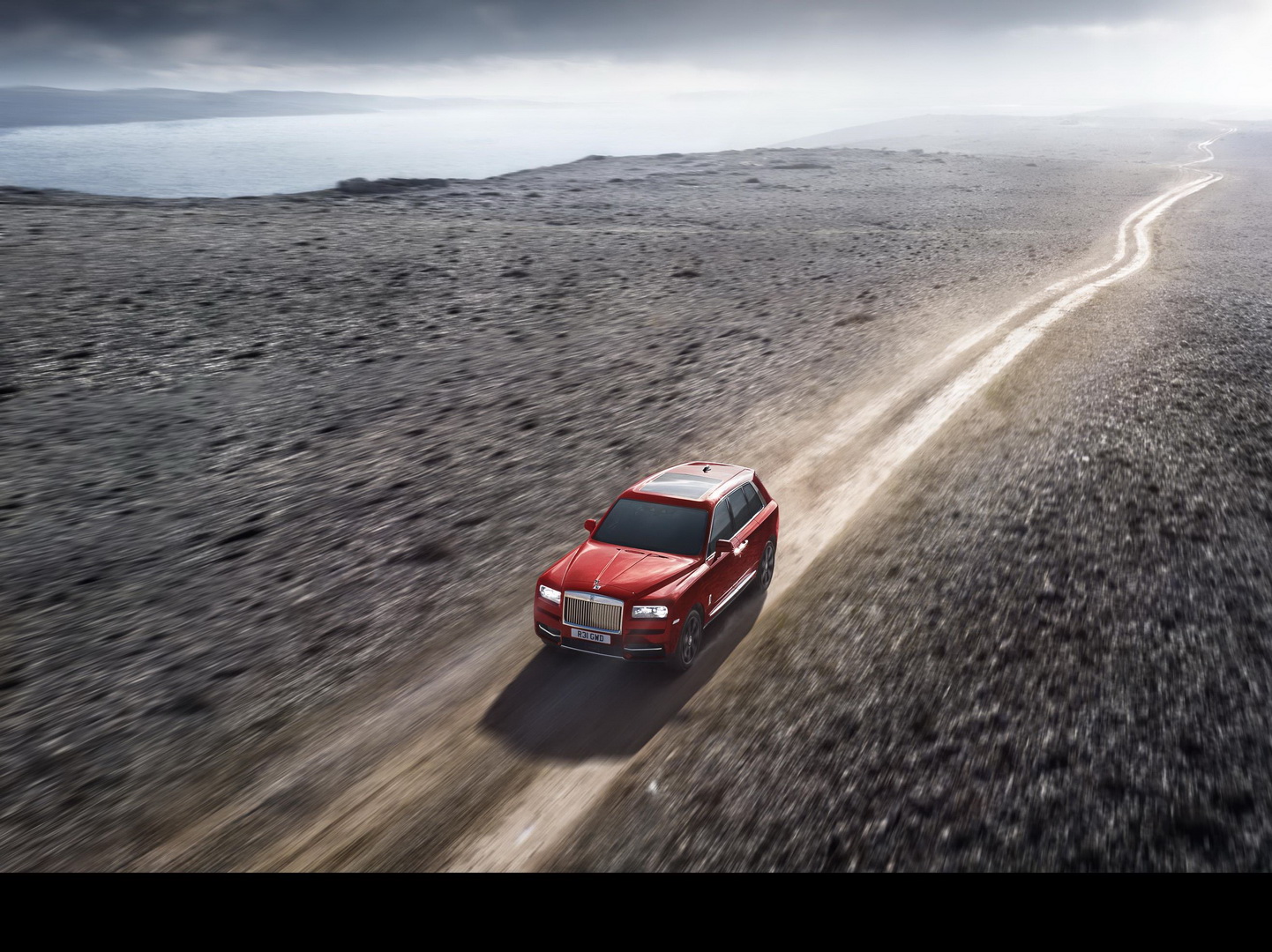 2019 rolls-royce cullinan 5 Rolls-Royce Cullinan Might Go Hybrid With More Power Than V12’s 563 HP