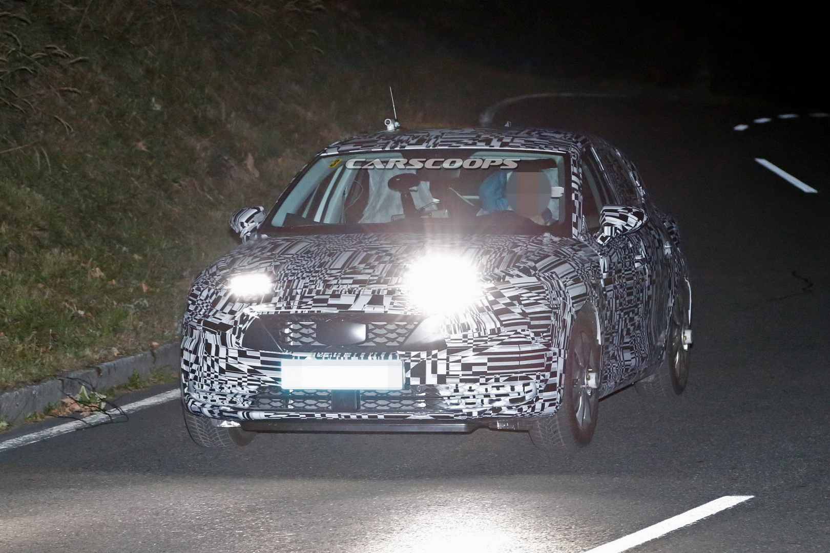 2020 seat leon spied 14 Seat Leon Concept Heading To 2019 Geneva Motor Show