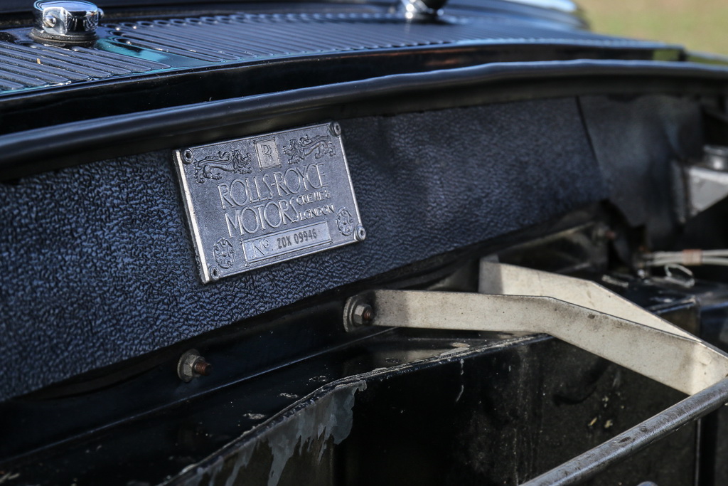 rolls royce corniche sinatra auction 17 Frank Sinatra’s 1984 Rolls-Royce Corniche Convertible Getting Auctioned Off