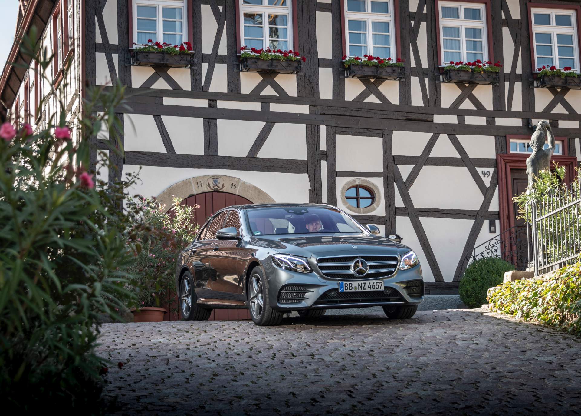 Driven by EQ Stuttgart 2018Driven by EQ Stuttgart 2018 Mercedes E300e And E300de PHEVs Mix Electricity With Petrol And Diesel Power