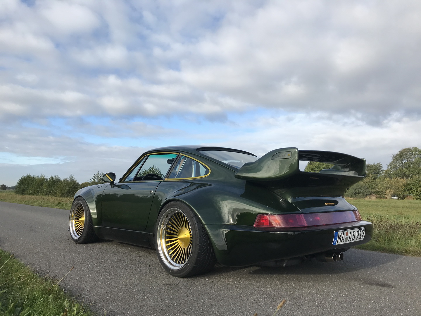 1993 porsche 911 turbo Wagenbauanstalt tuning 2 1993 Porsche 911 Turbo Does Away With Subtleties, Goes OTT