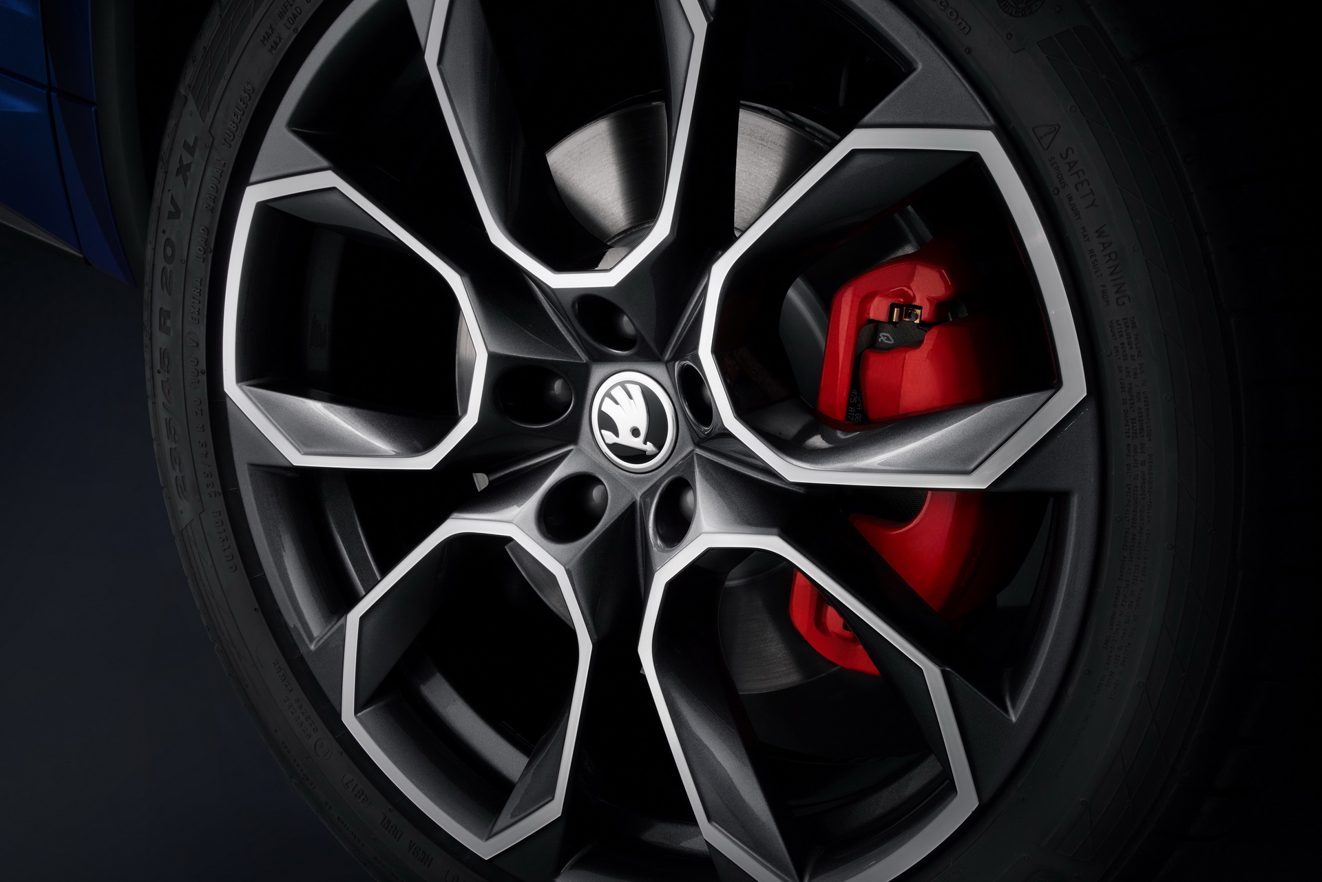 2019 skoda kodiaq rs livepics specs-42 New Skoda Kodiaq RS Makes Public Debut In Paris With Brand’s Most Powerful Diesel Ever