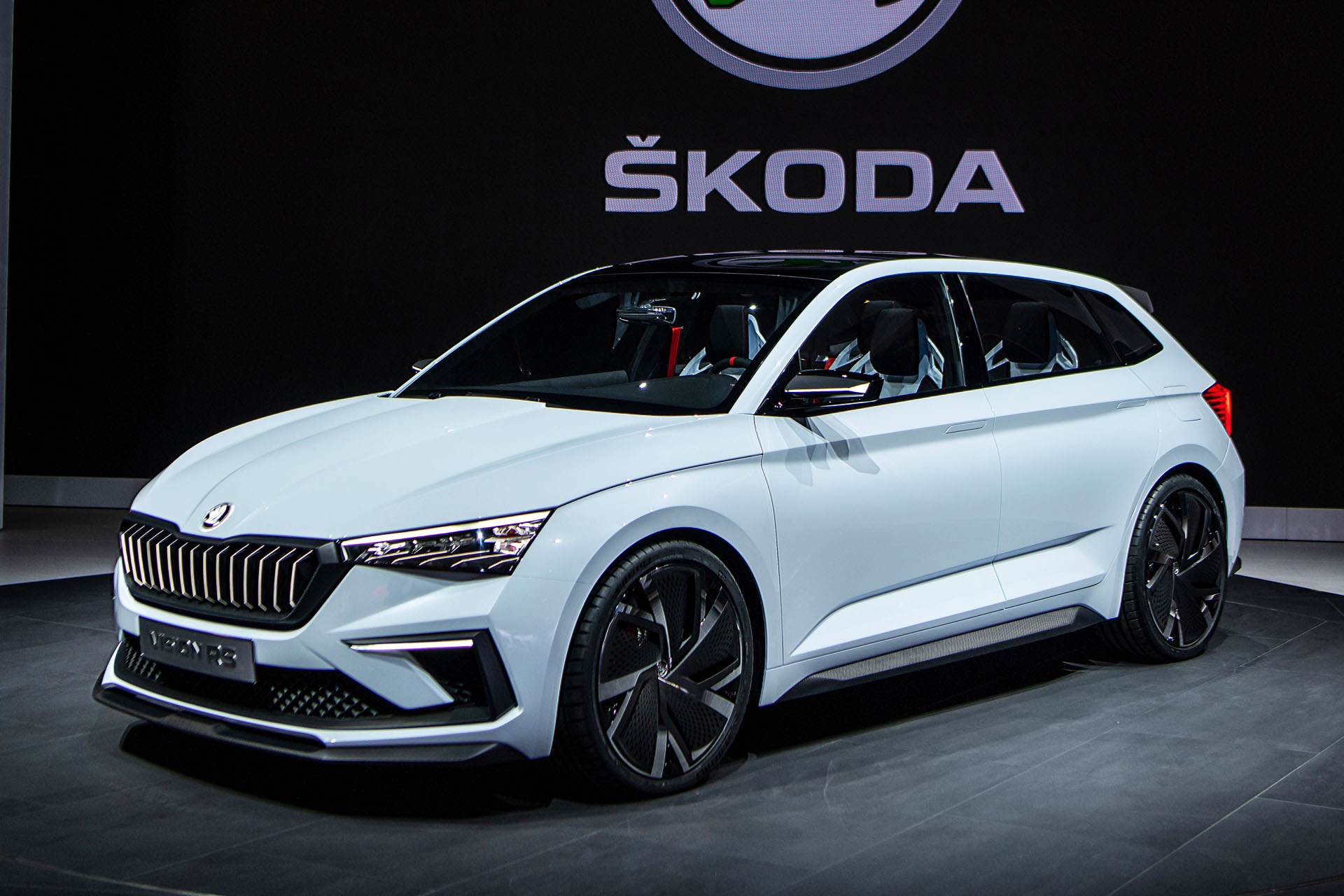 skoda-vision-rs-paris Skoda Reveals Scala As The Name For The Rapid’s Replacement