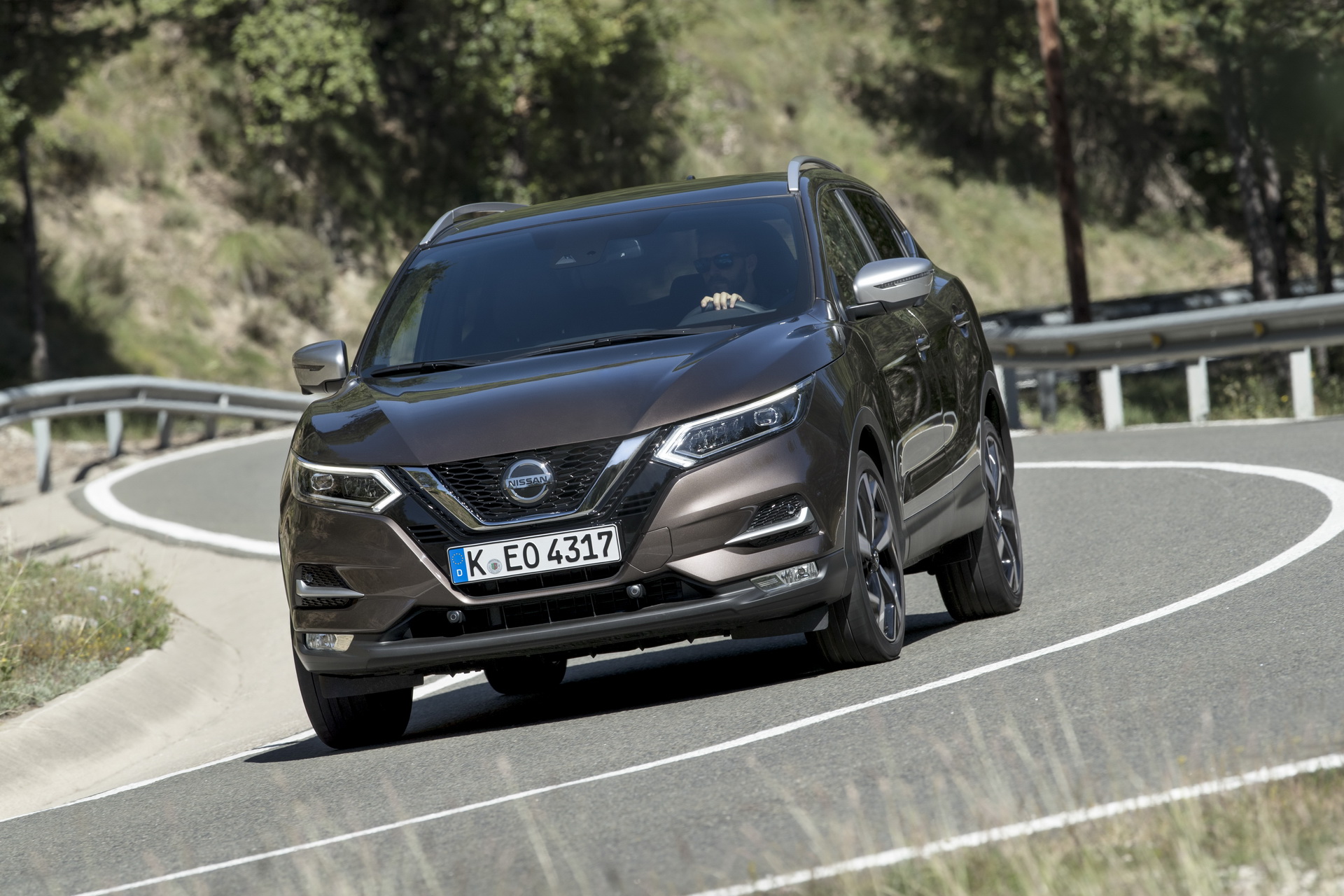 2019-Nissan-Qashqai-32 2019 Nissan Qashqai Gets New Turbo Petrol Units, DCT ‘Box And Infotainment System