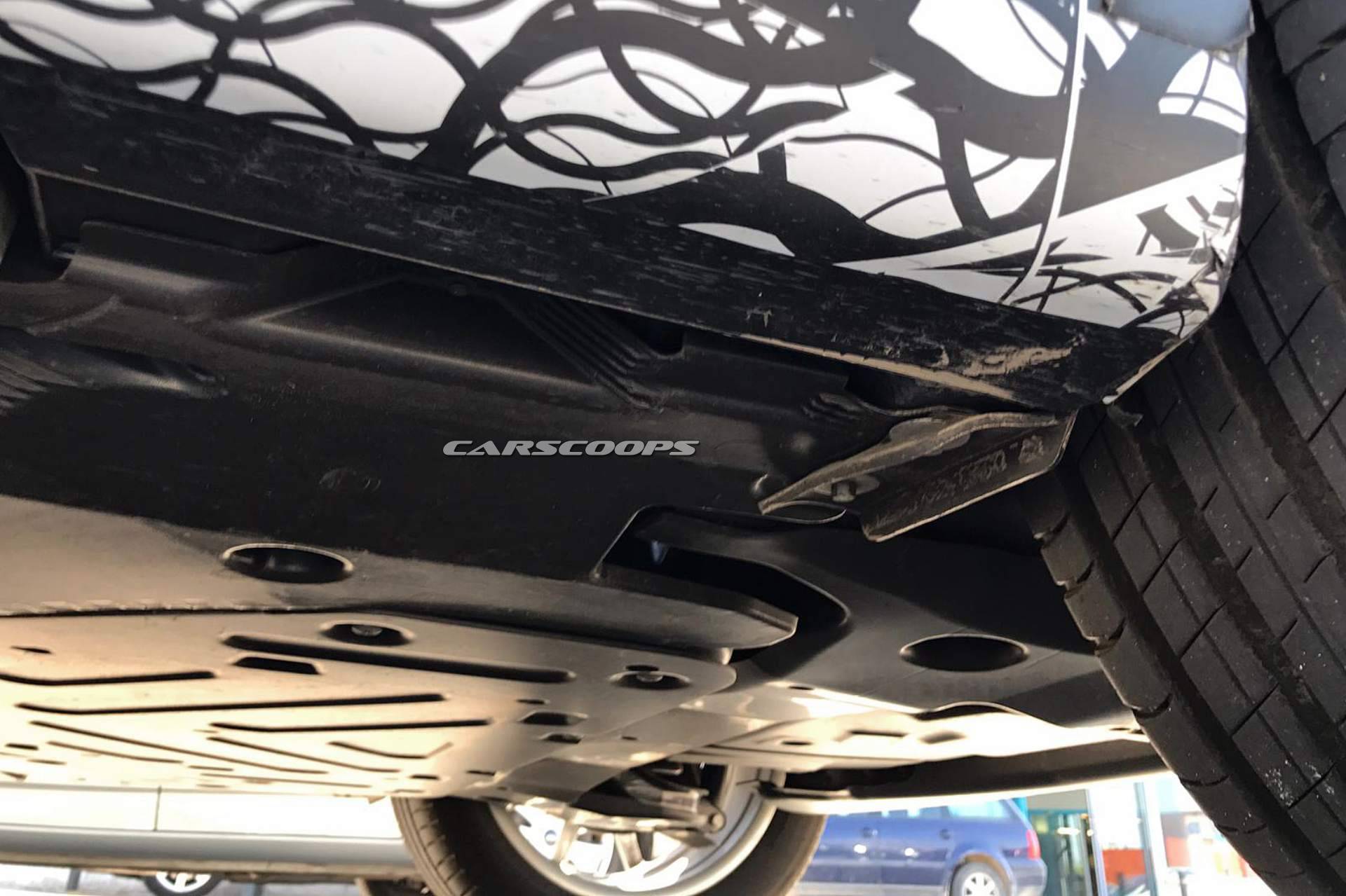 Mercedes-EQ-B-test-mule-spy-shots-22 Is This B-Class Actually A Test Mule For Mercedes’ EQB Electric SUV?