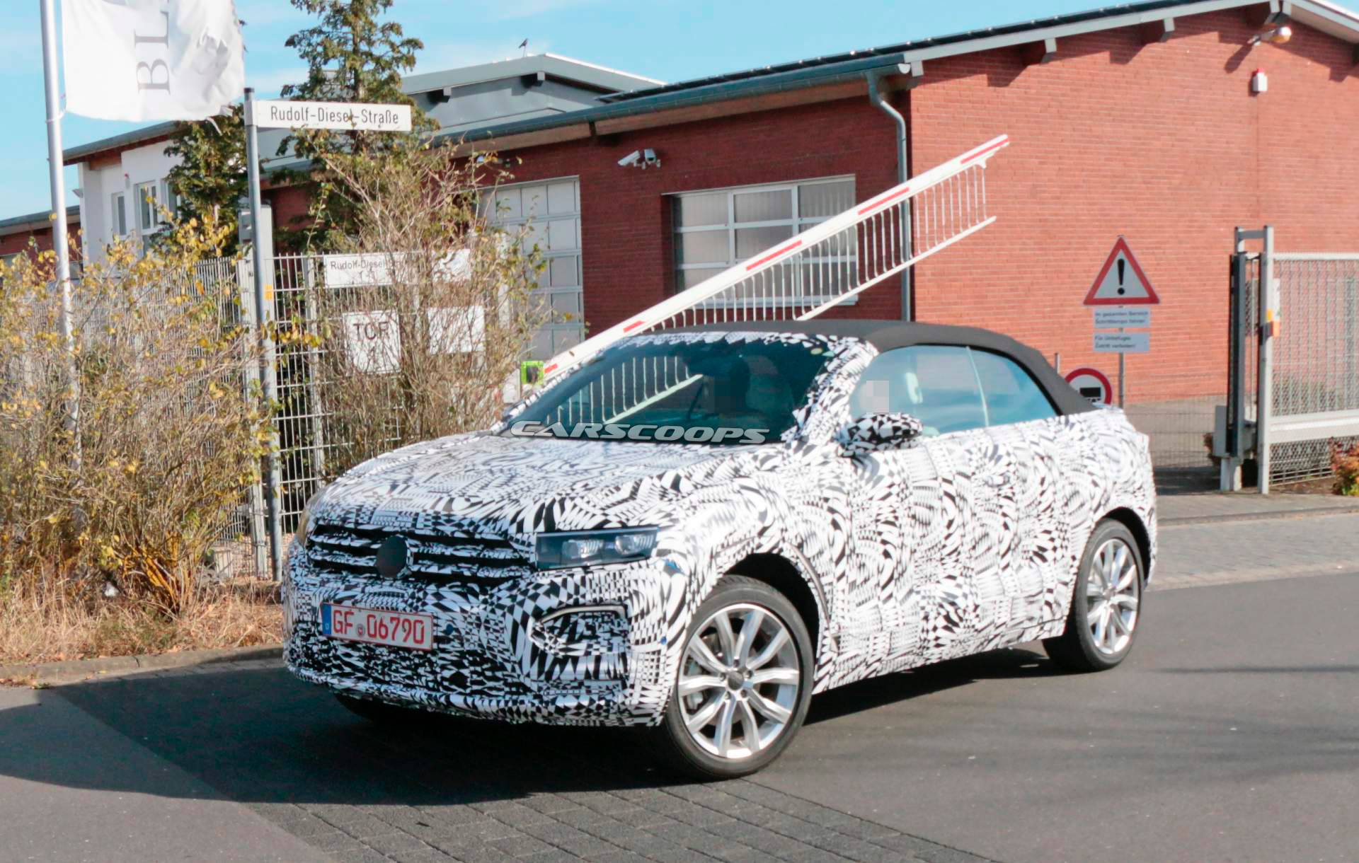 2020 VW T-Roc Cabriolet spy shots 30 2020 VW T-Roc Convertible SUV Reveals Its Soft Top For The First Time