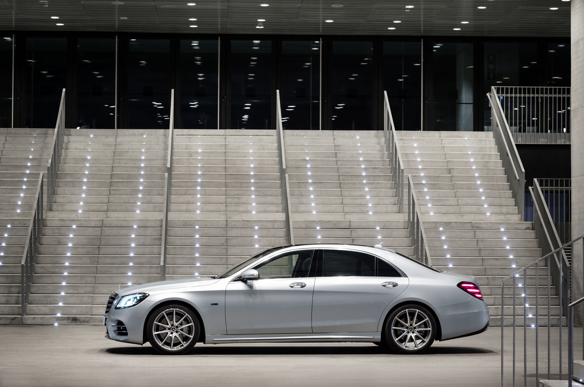 EQ Power: Neuer Plug-in-Hybrid Mercedes-Benz S 560 e: Mehr Leistung, mehr Reichweite Mercedes S560e PHEV Launches With 476 HP, 31 Miles Of Electric Range