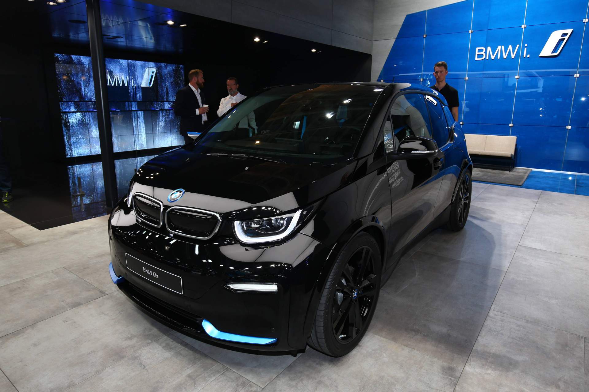 2019 BMW i3S 5 BMW Drops Range Extender Option As i3 Gains Bigger Battery