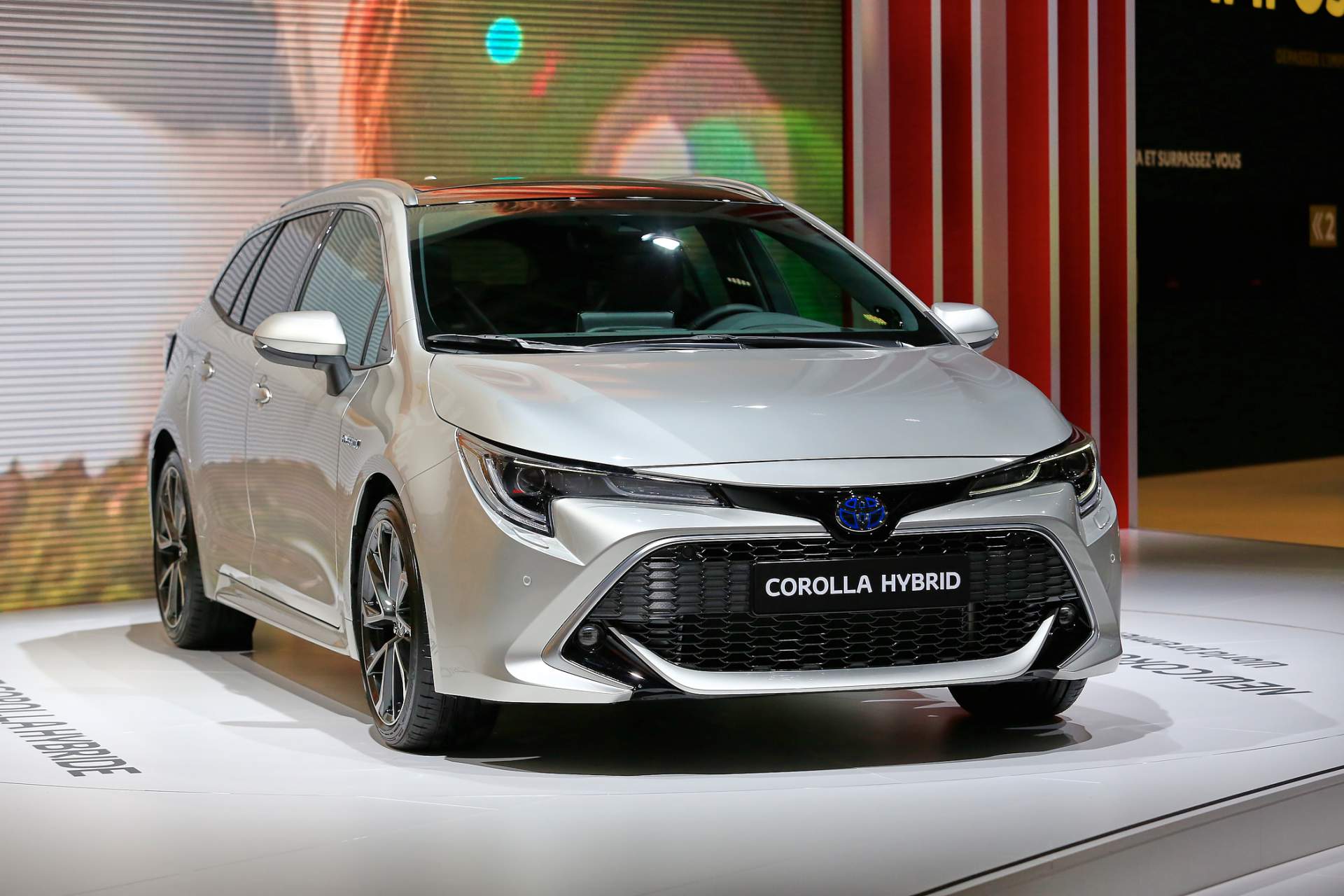 Auto Salon Paris / Mondial Paris Motor Show 2018, France, Paris, 02 2019 Toyota Corolla Reveals Its Two Flavors In Paris
