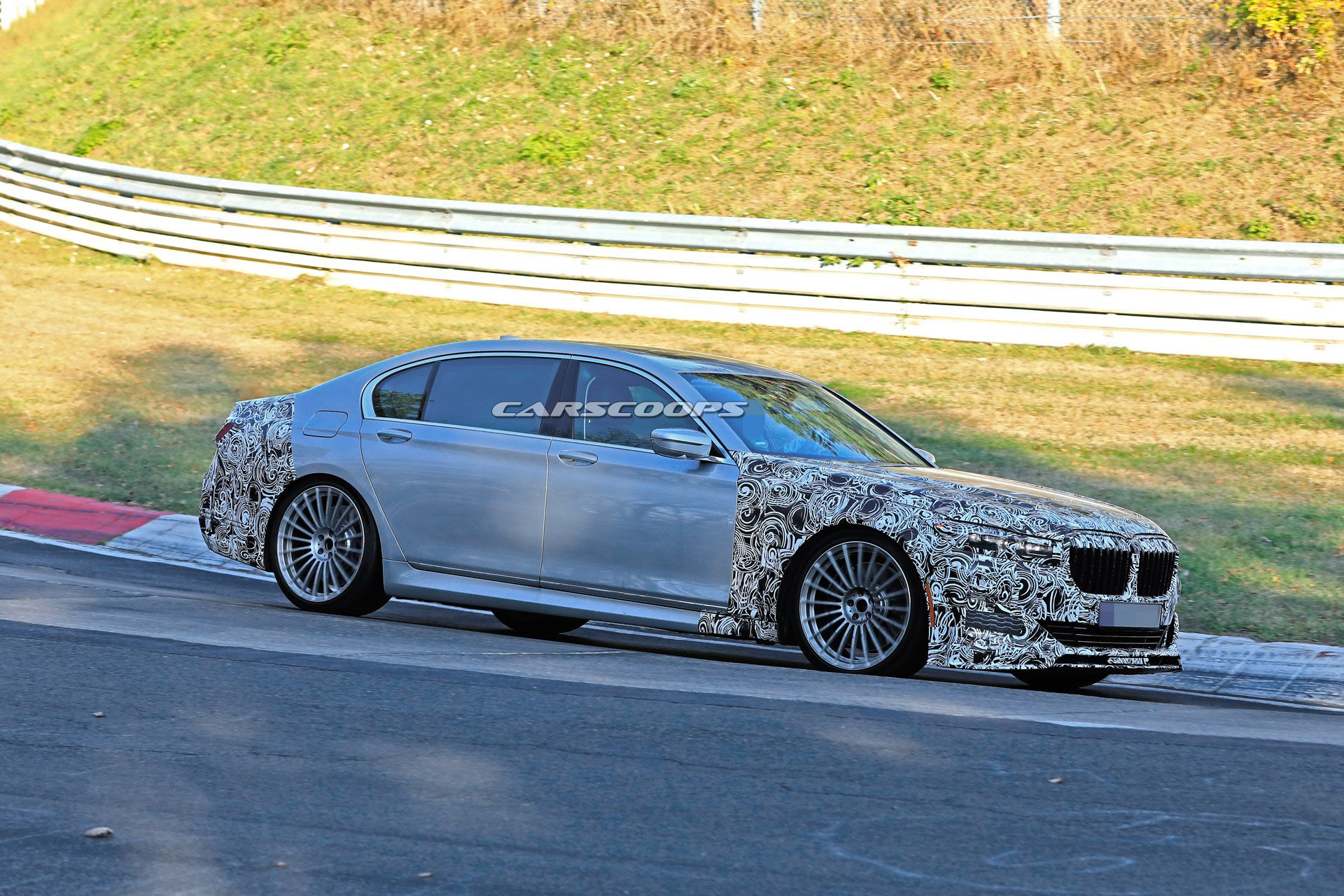 BMW-Alpina-B7-7 2020 BMW Alpina B7 Facelift Spotted With Texas-Sized Grille And Sportier Front Bumper