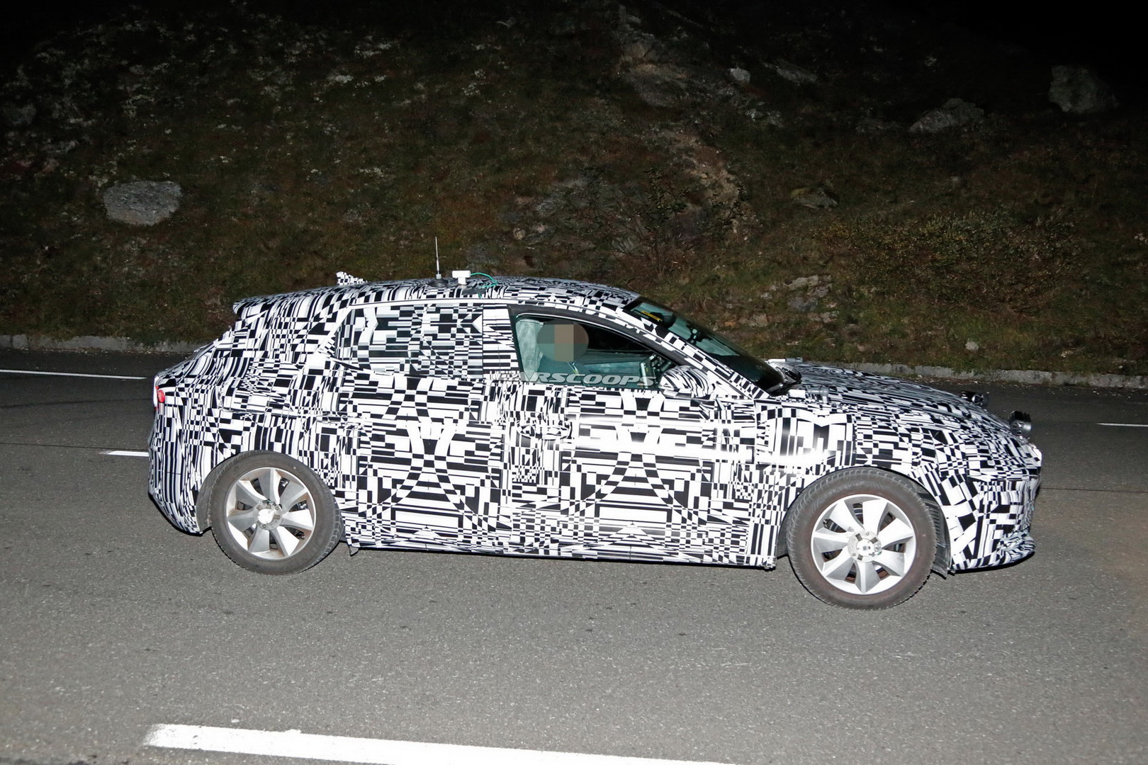 2020 seat leon spied 15 Seat Leon Concept Heading To 2019 Geneva Motor Show