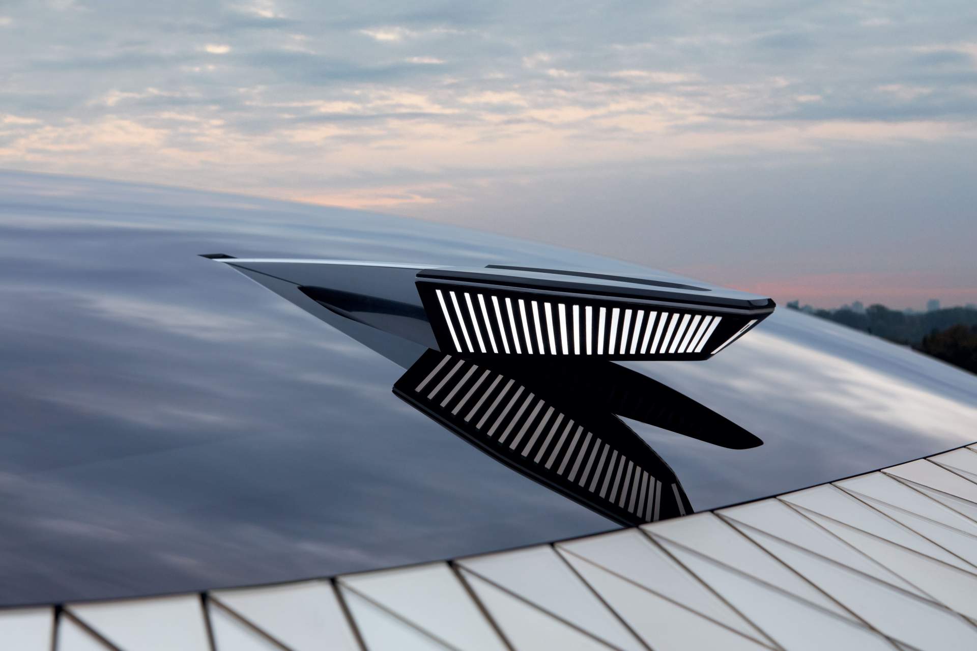 Renault EZ Ultimo Concept 11 Renault EZ-Ultimo Concept Envisions Self-Driving Luxury Lounge