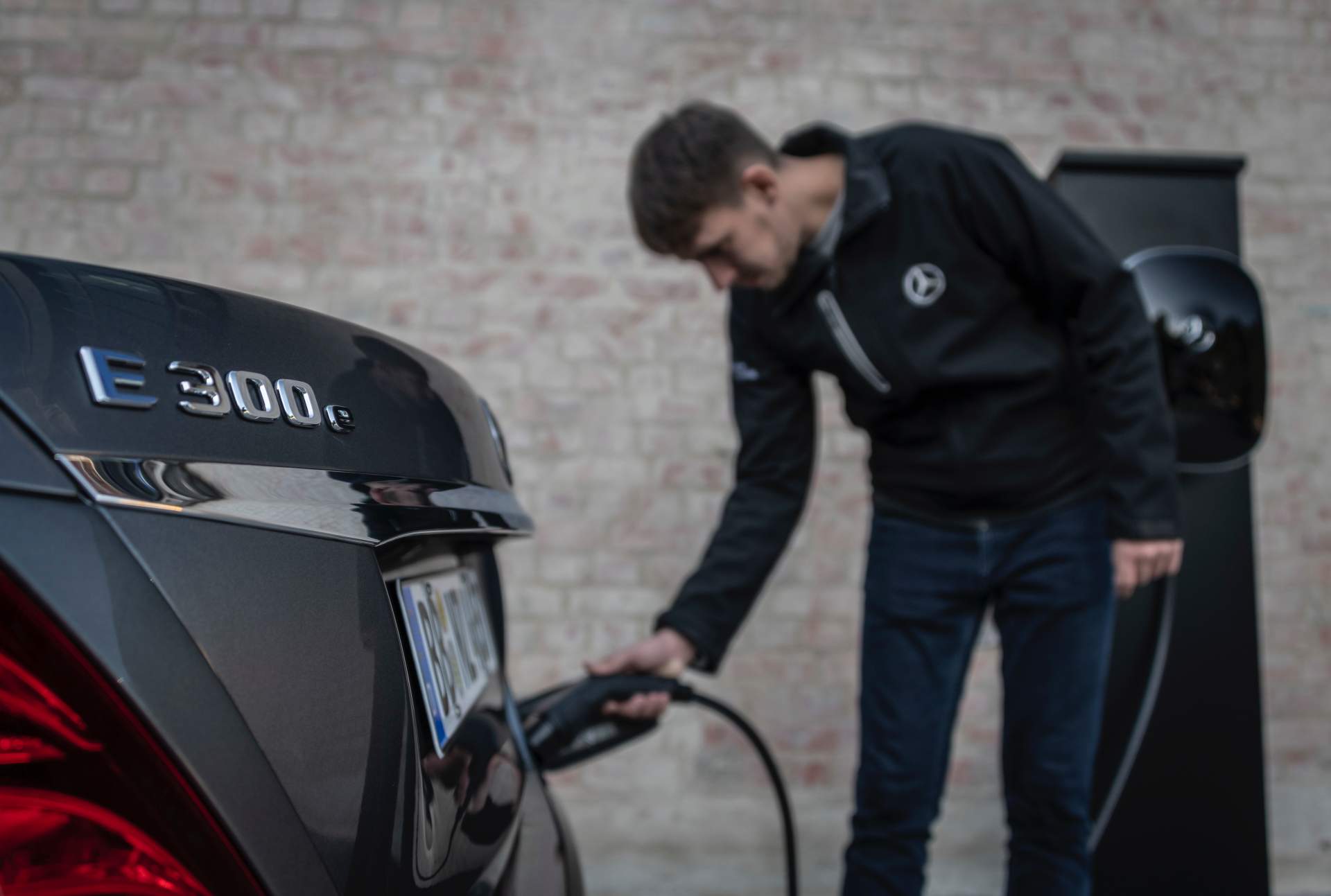 Driven by EQ Stuttgart 2018
Driven by EQ Stuttgart 2018 Mercedes E300e And E300de PHEVs Mix Electricity With Petrol And Diesel Power