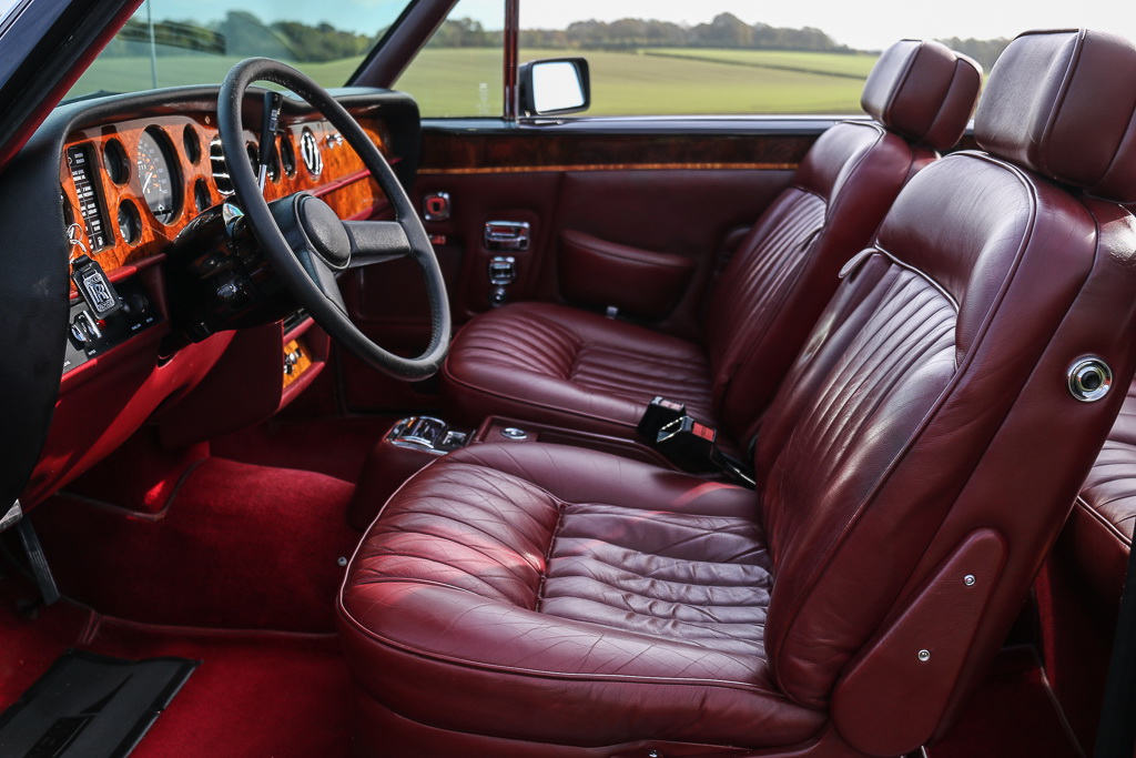 rolls royce corniche sinatra auction 8 Frank Sinatra’s 1984 Rolls-Royce Corniche Convertible Getting Auctioned Off