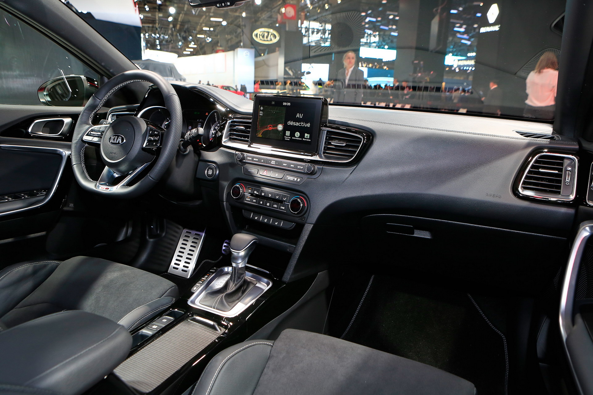 Kia 6 2018 Paris Auto Show Gallery: Kia