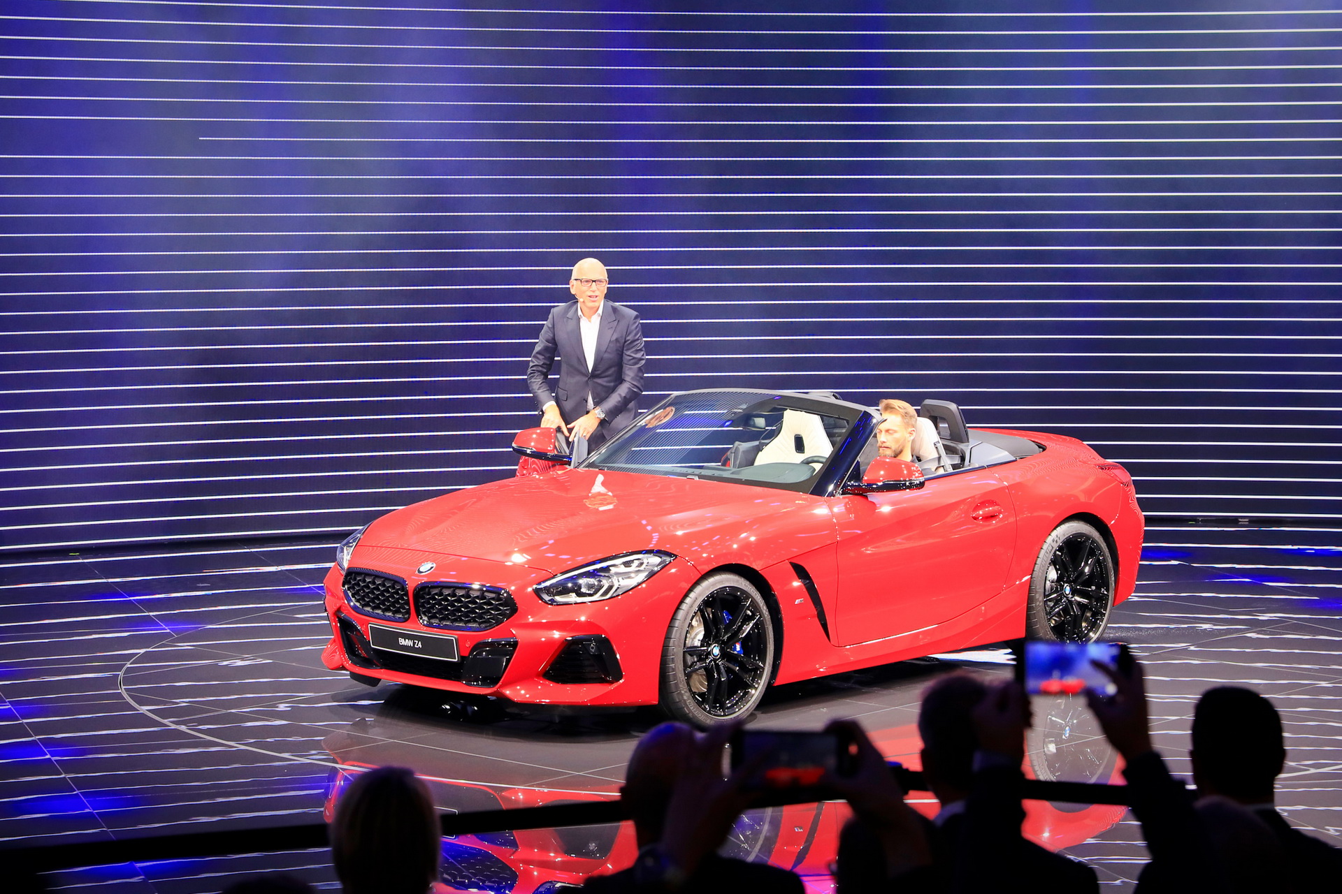 2019-BMW-Z4-05 New BMW Z4 Promises To Excite Drivers With Its Handling Dynamics