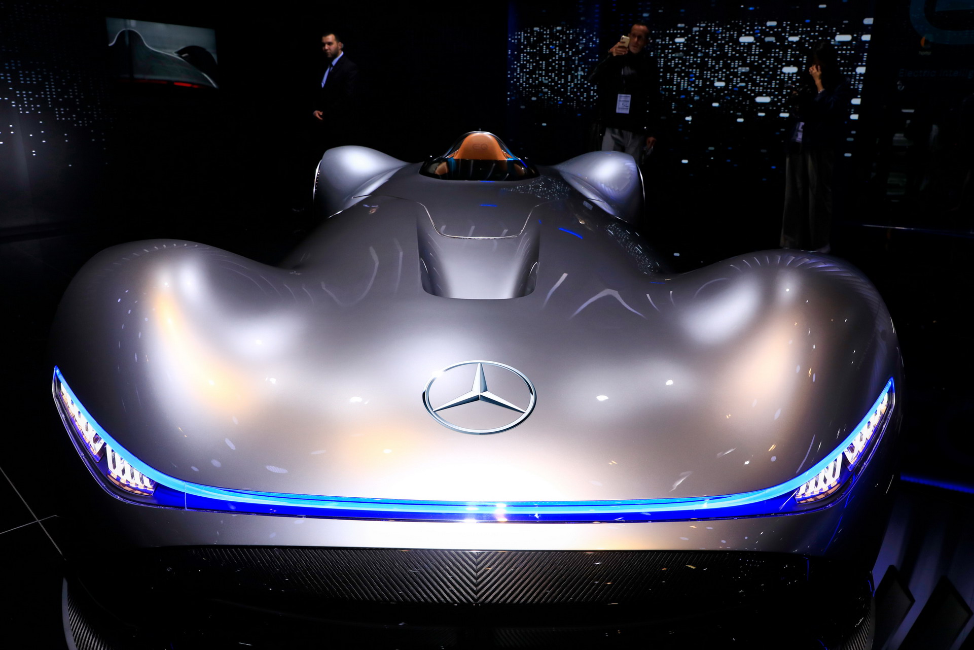 Mercedes B167 2018 Paris Auto Show Gallery: Mercedes-Benz