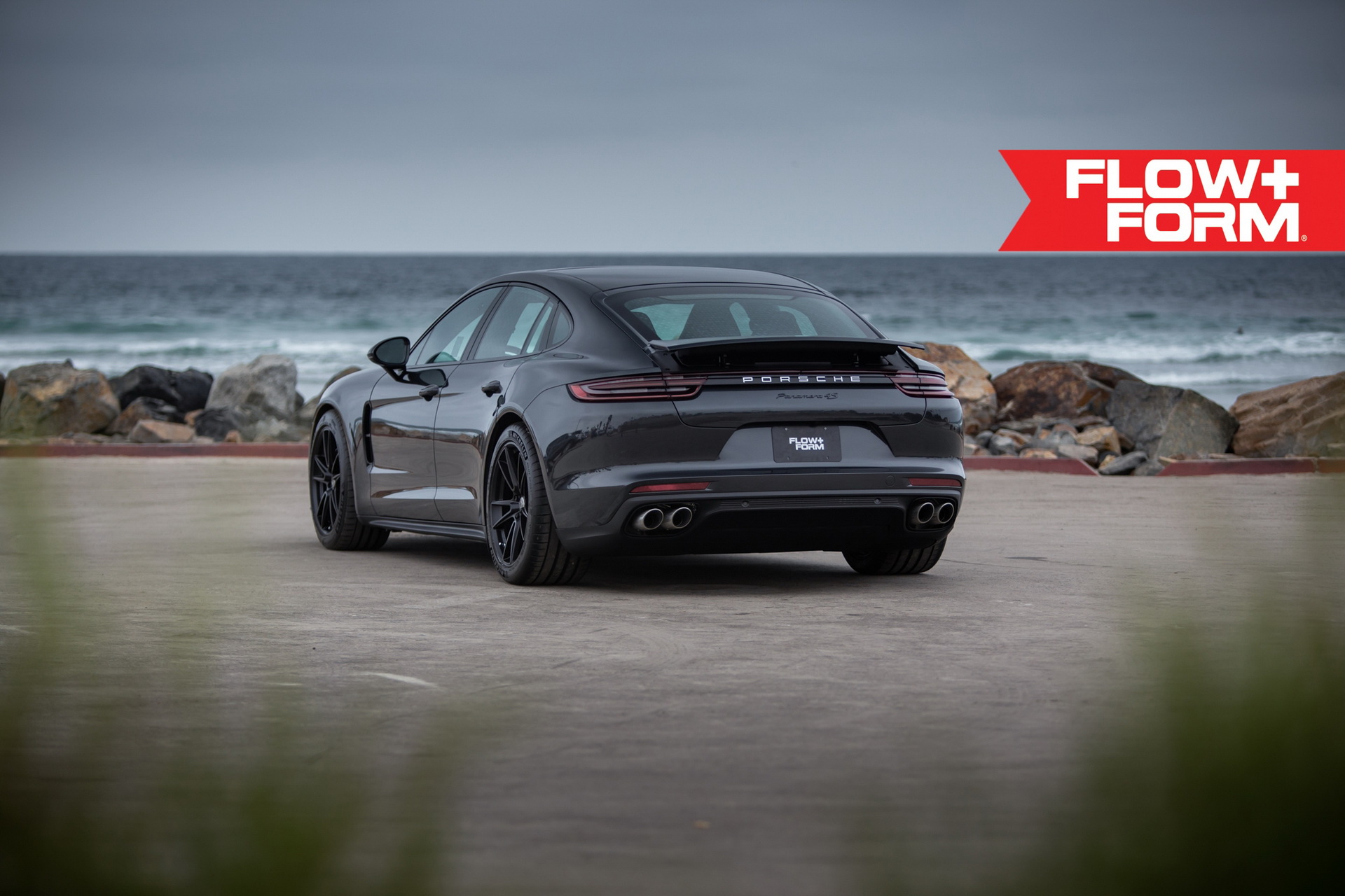 porsche panamera 4s hre wheels tarmac 9 Porsche Panamera 4S Straps On ‘Tarmac’ (i.e. Black) Custom Wheels