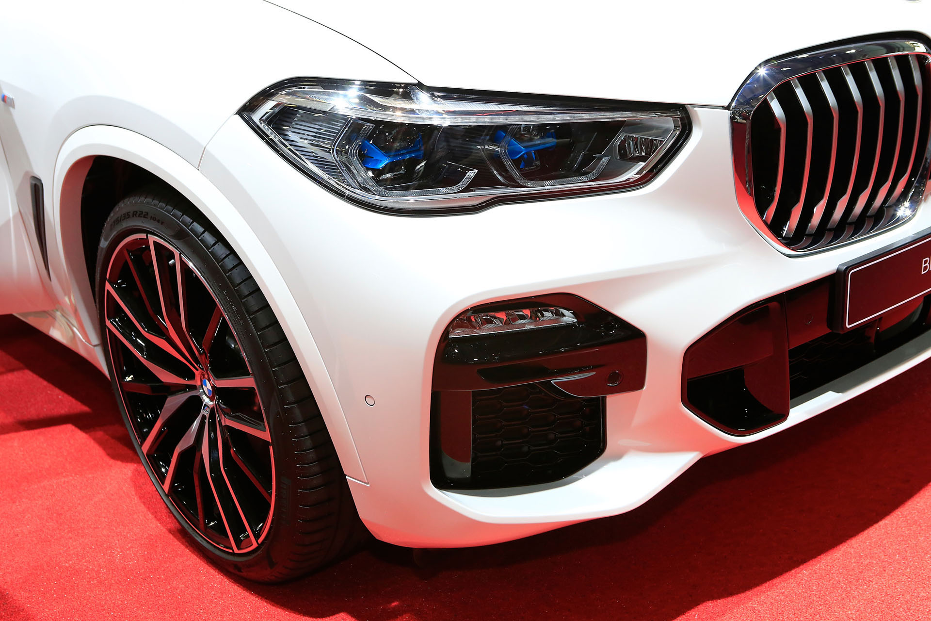 Auto Salon Paris / Mondial Paris Motor Show 2018, France, Paris, 02 2019 BMW X5 Arrives In Paris Bigger And Better Than Ever