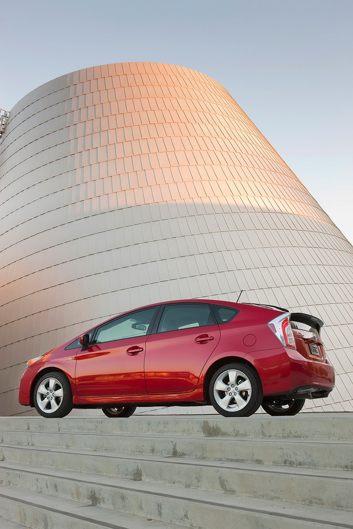 2012 toyota prius persona special edition 1 Toyota Recalls Over 800,000 Prius And Prius V For Stalling Issues