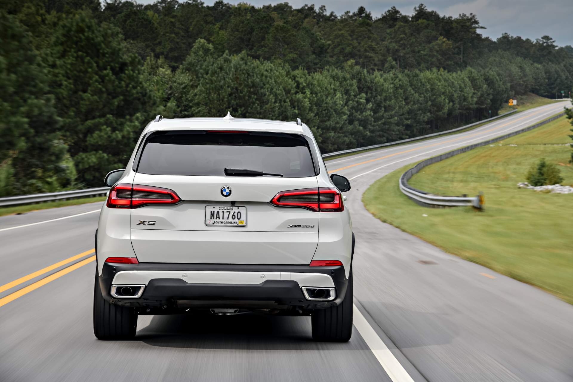2019 BMW X5 36 Your 2019 BMW X5 Photo Gallery Is Here And It’s Huge