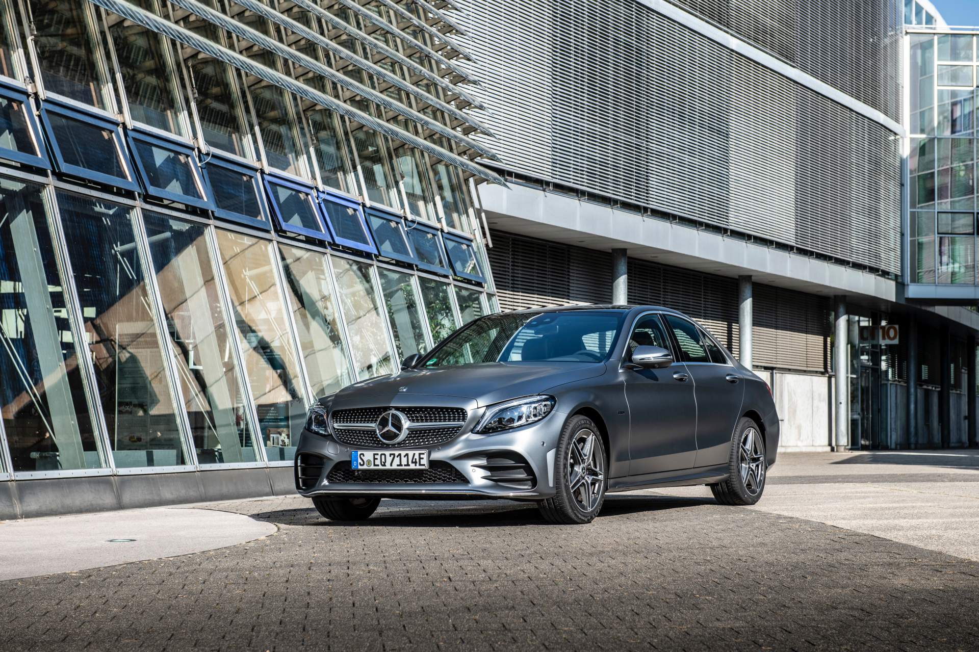 FV EQ Stuttgart 2018
Driven by EQ Stuttgart 2018 302 HP Mercedes C300de Diesel PHEV Can Cover 57 Km In EV Mode