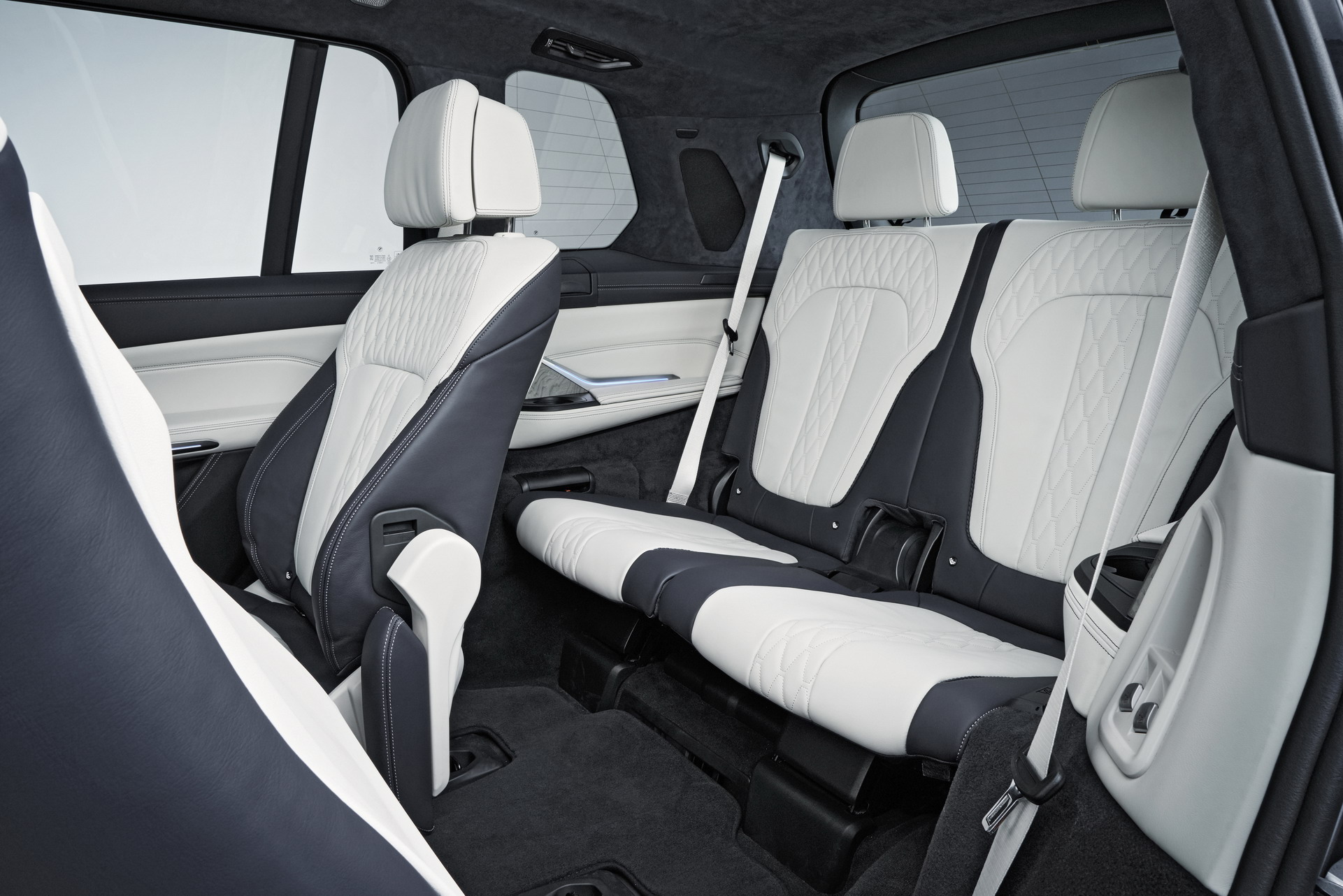 2019 BMW X7 18 2019 BMW X7: As Big As A Cadillac Escalade, As Luxurious As A Rolls Royce