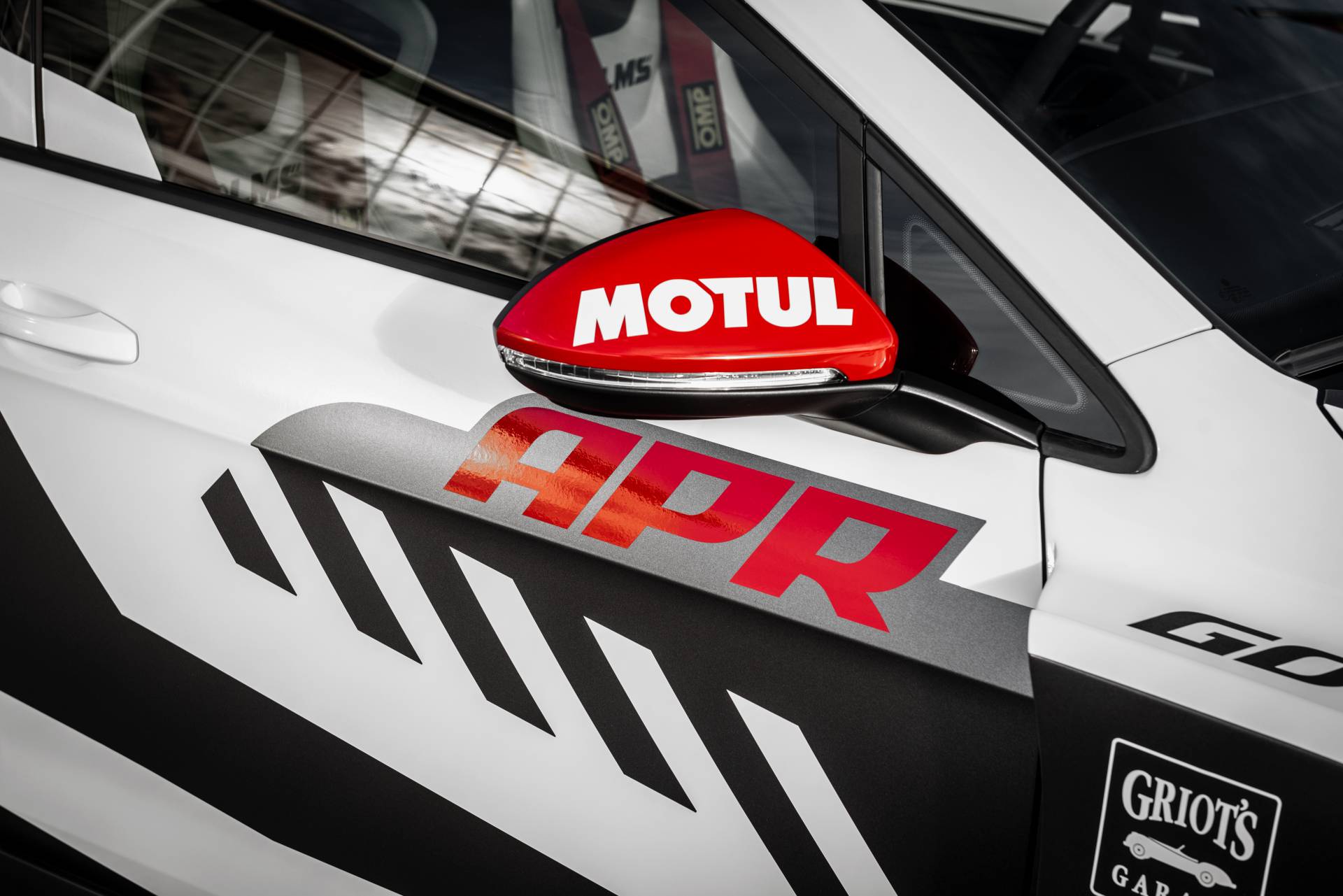 APR VW Golf RLMS 10 APR’s VW Golf RLMS SEMA Show Car Is A 536HP Track Toy